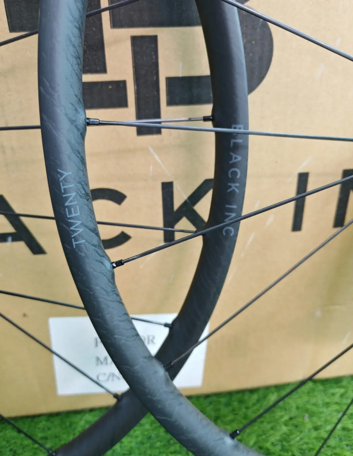 BlackInc TWENTY Disc (Ceramic Speed) Clincher 20mm - Brand New !!