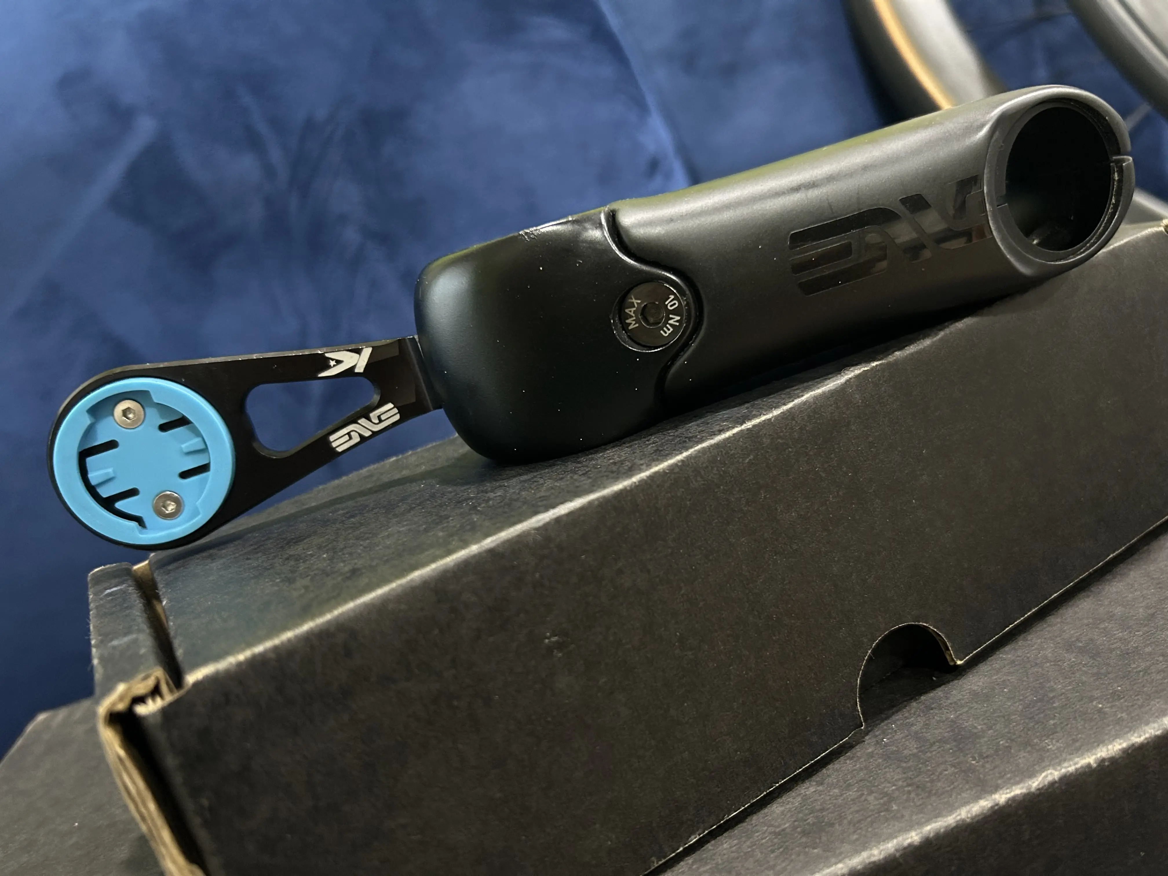 Stem : ENVE Composites Aero Road - 100mm with Enve Aero Stem meter support compatible with Garmin Wahoo GoPro