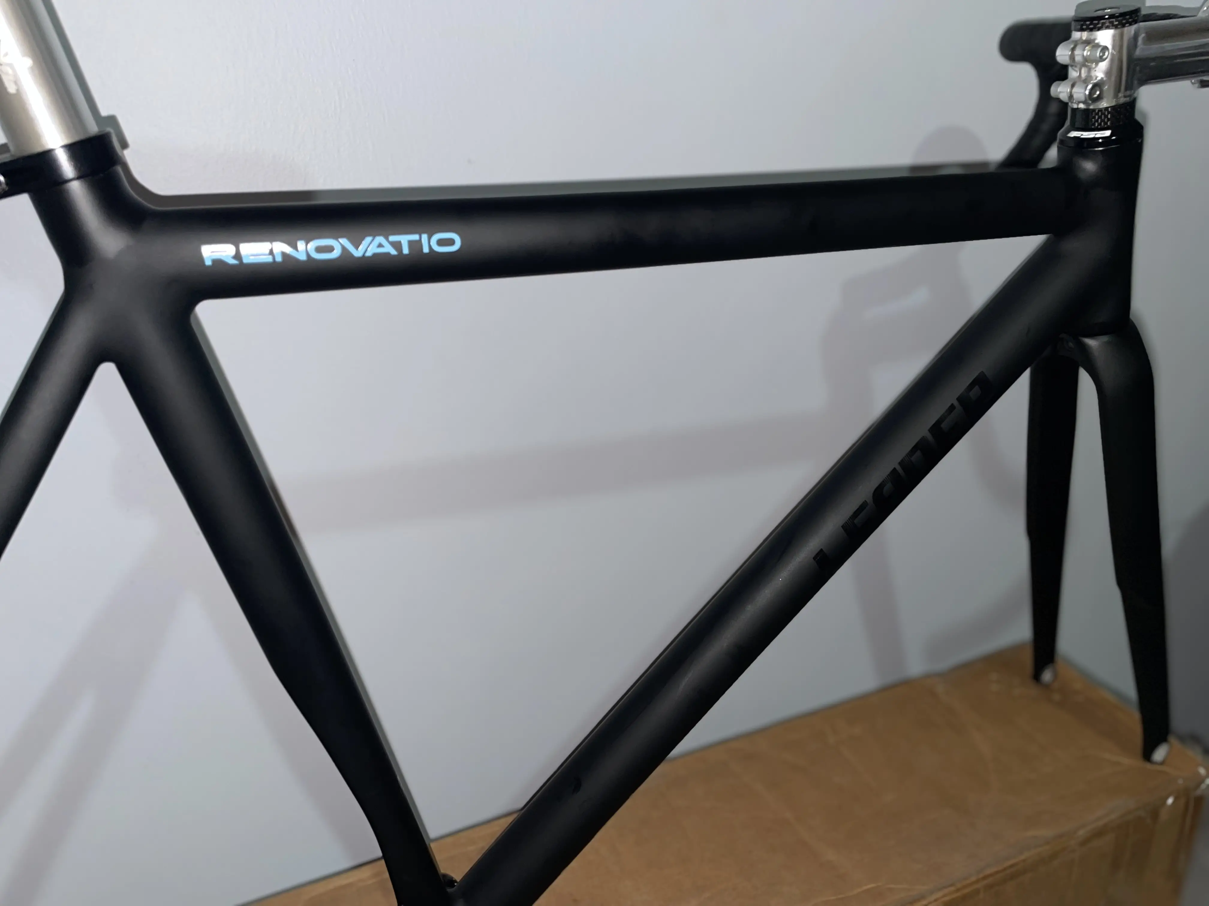 Selling frameset Leader Renovatio