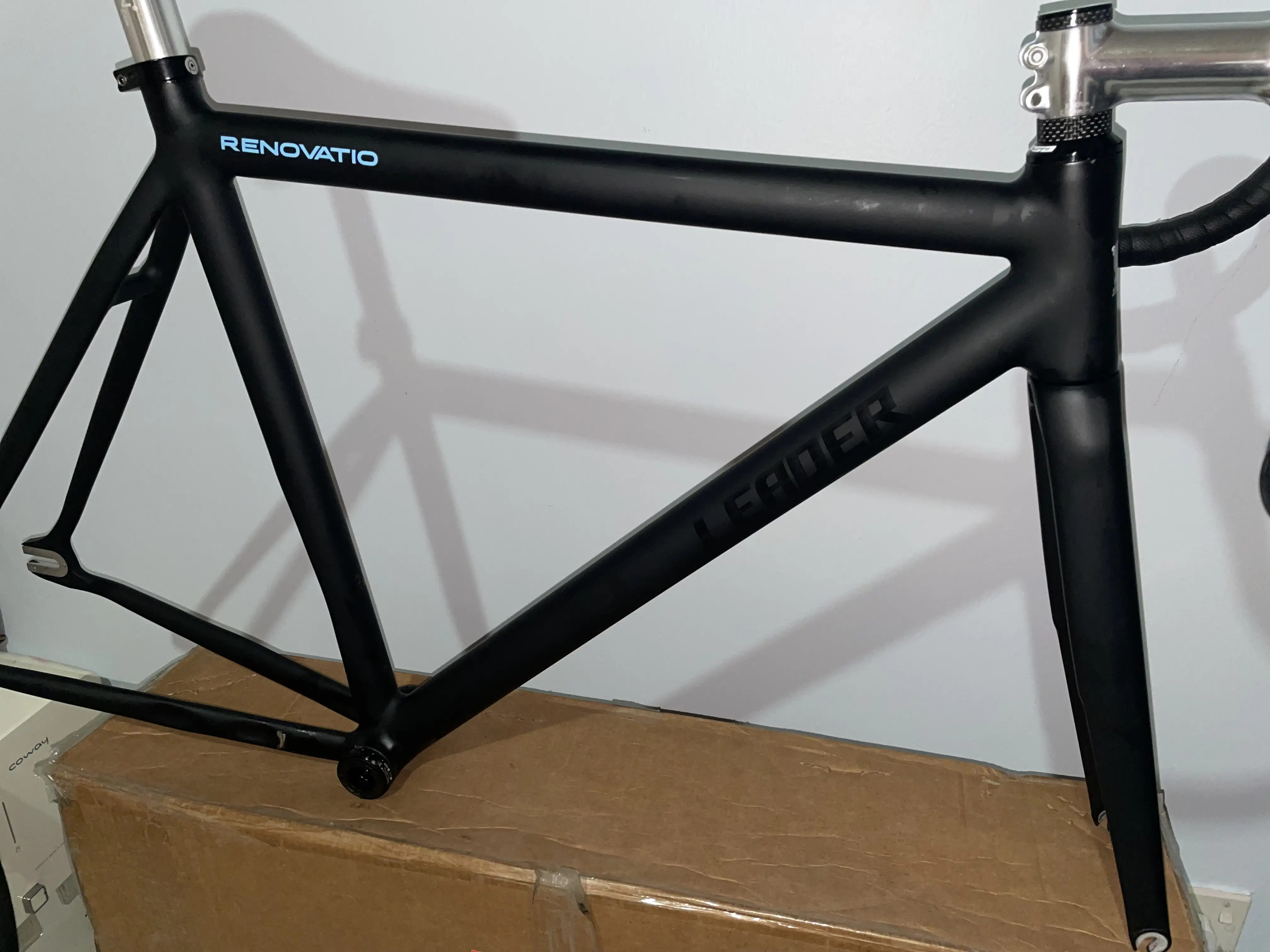 Selling frameset Leader Renovatio