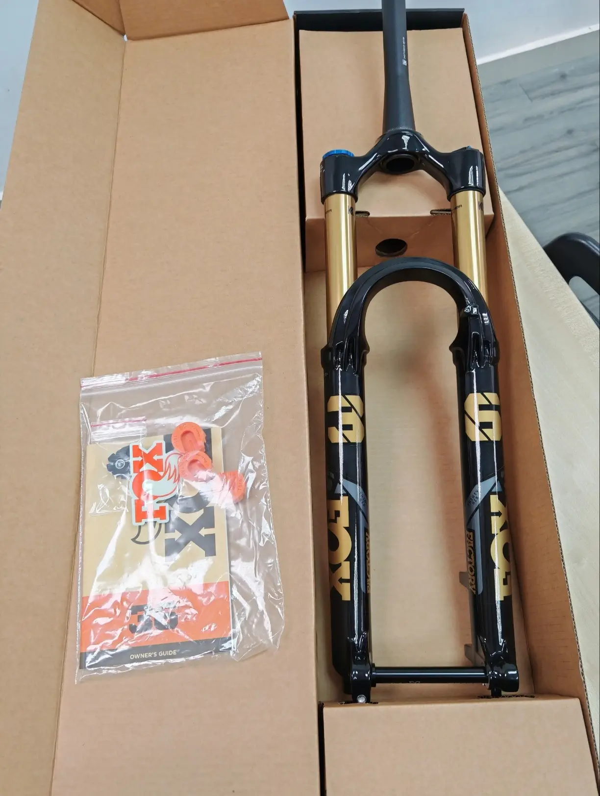 2025 Fox Factory 36 Float - Gloss Black (29er/27.5+) 160mm - (Brand New!!)
