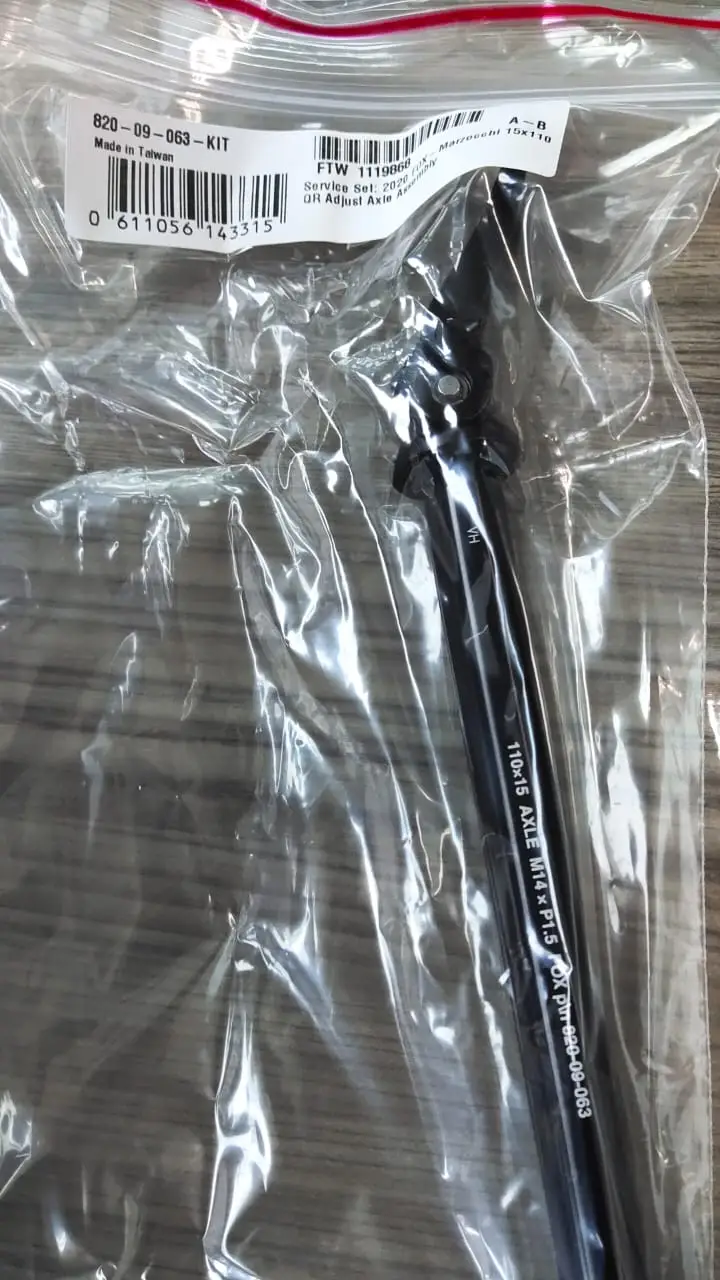 Fox Kablolt X Thru axle (Boost ; 15x110mm) 820-09-063 (Brand New !!!)