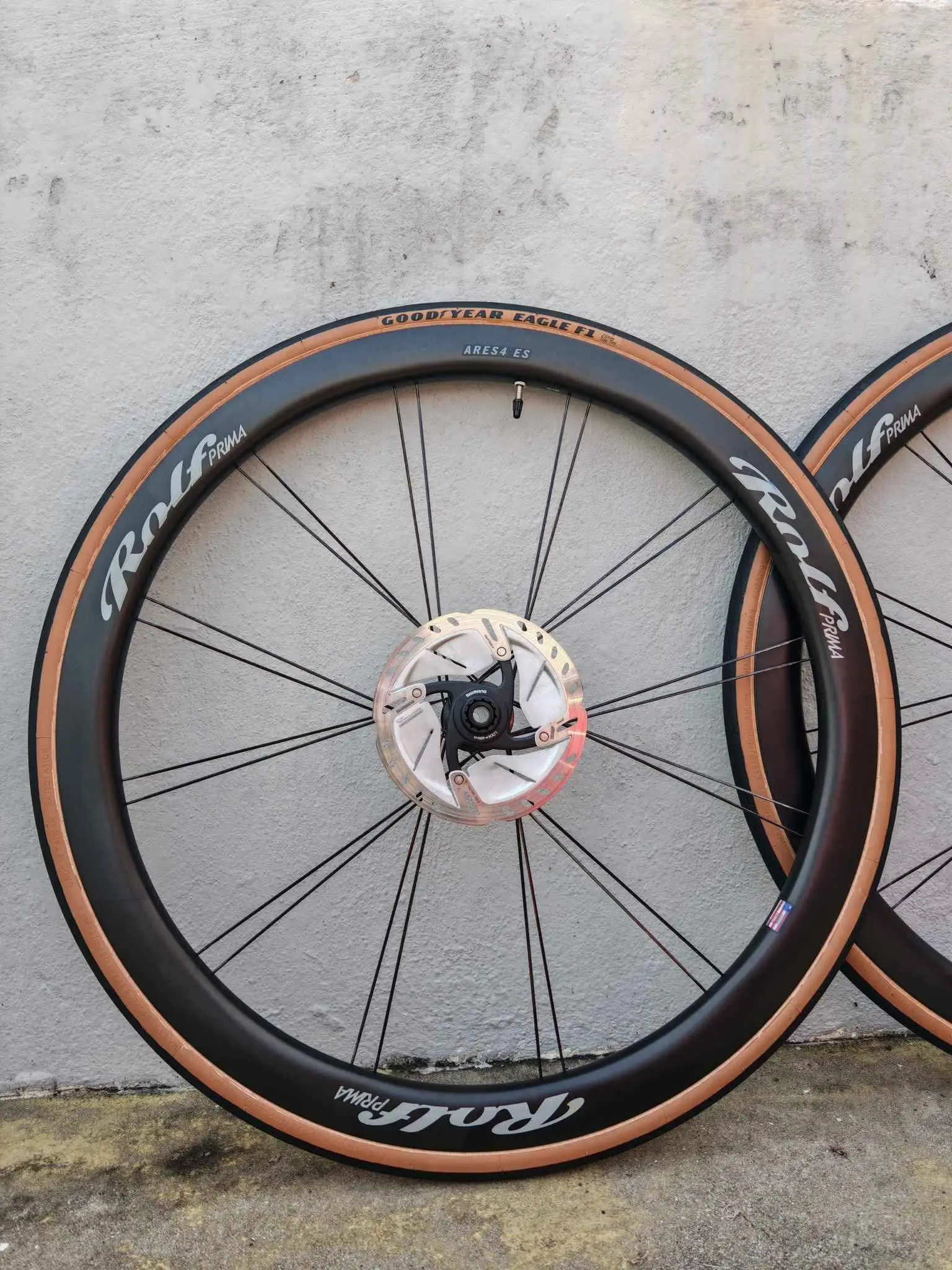 Rolf Prima Ares 4 ES Disc Carbon (Clincher; Shimano) Like New !!!
