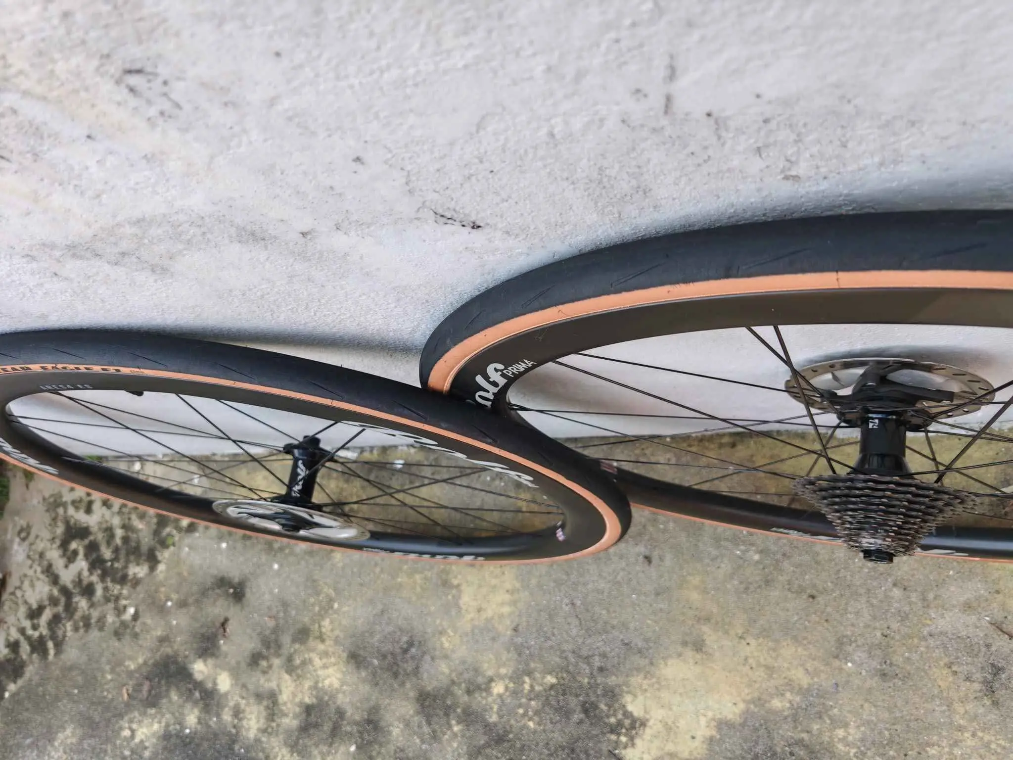 Rolf Prima Ares 4 ES Disc Carbon (Clincher; Shimano) Like New !!!