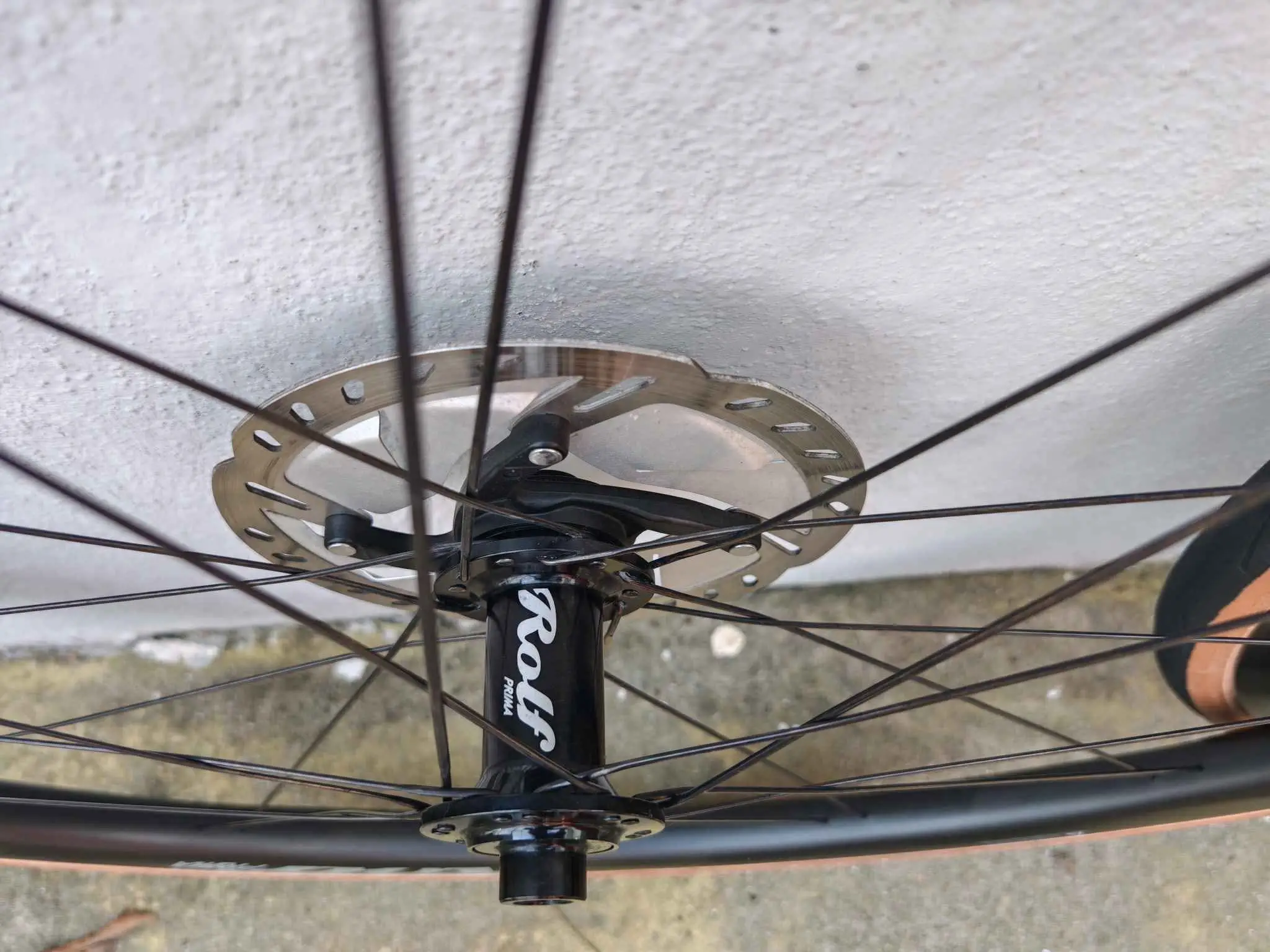 Rolf Prima Ares 4 ES Disc Carbon (Clincher; Shimano) Like New !!!