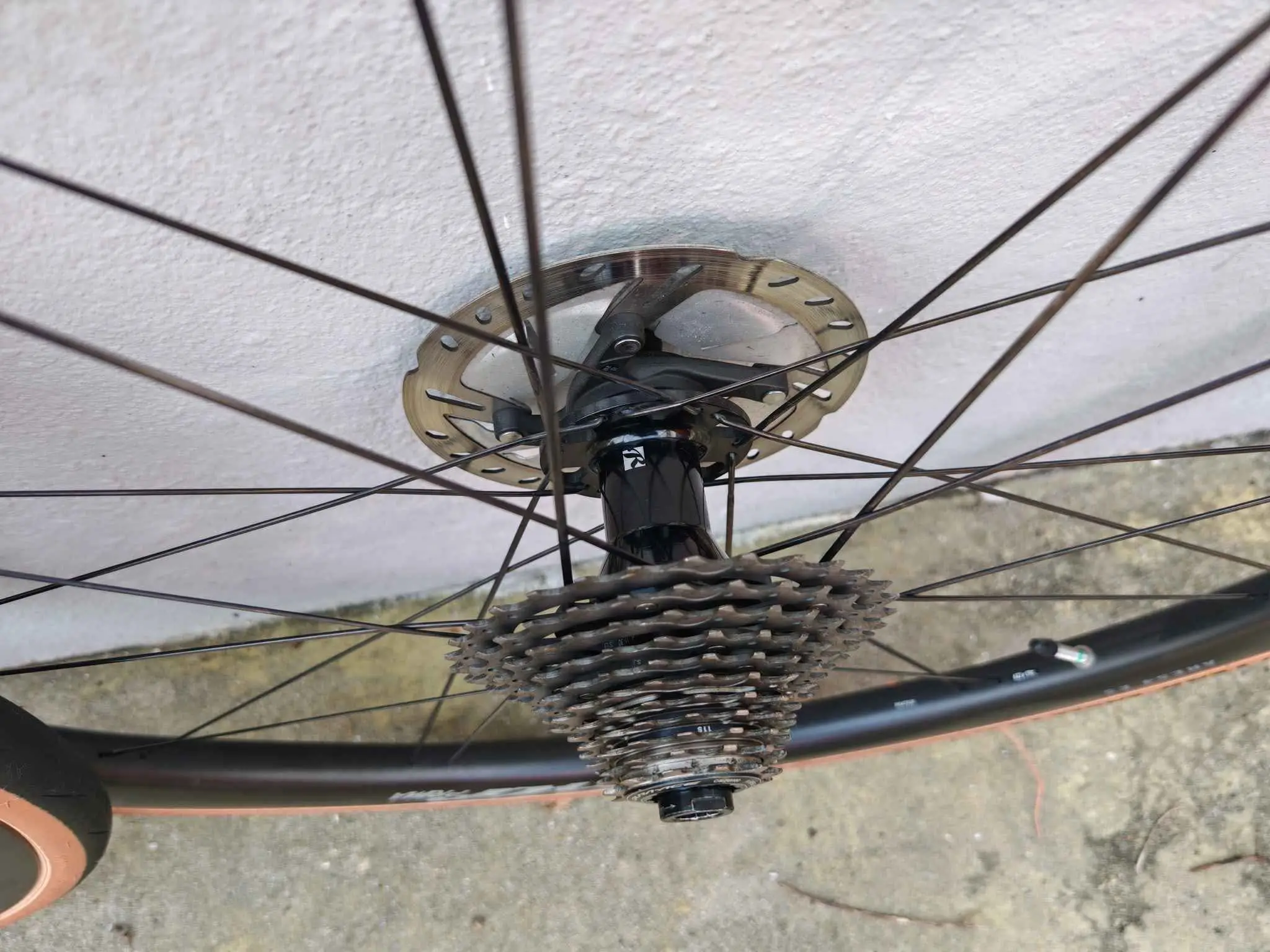 Rolf Prima Ares 4 ES Disc Carbon (Clincher; Shimano) Like New !!!
