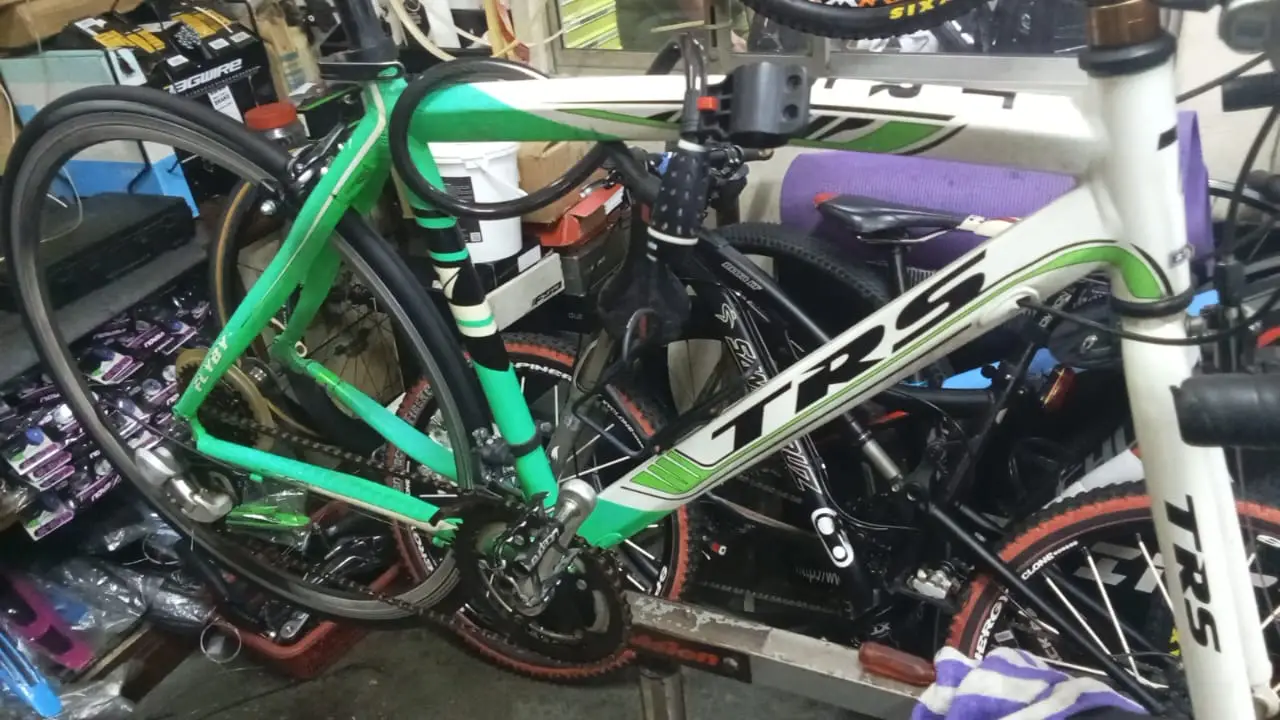 TRS Road Bike second hand (pump & lock included)