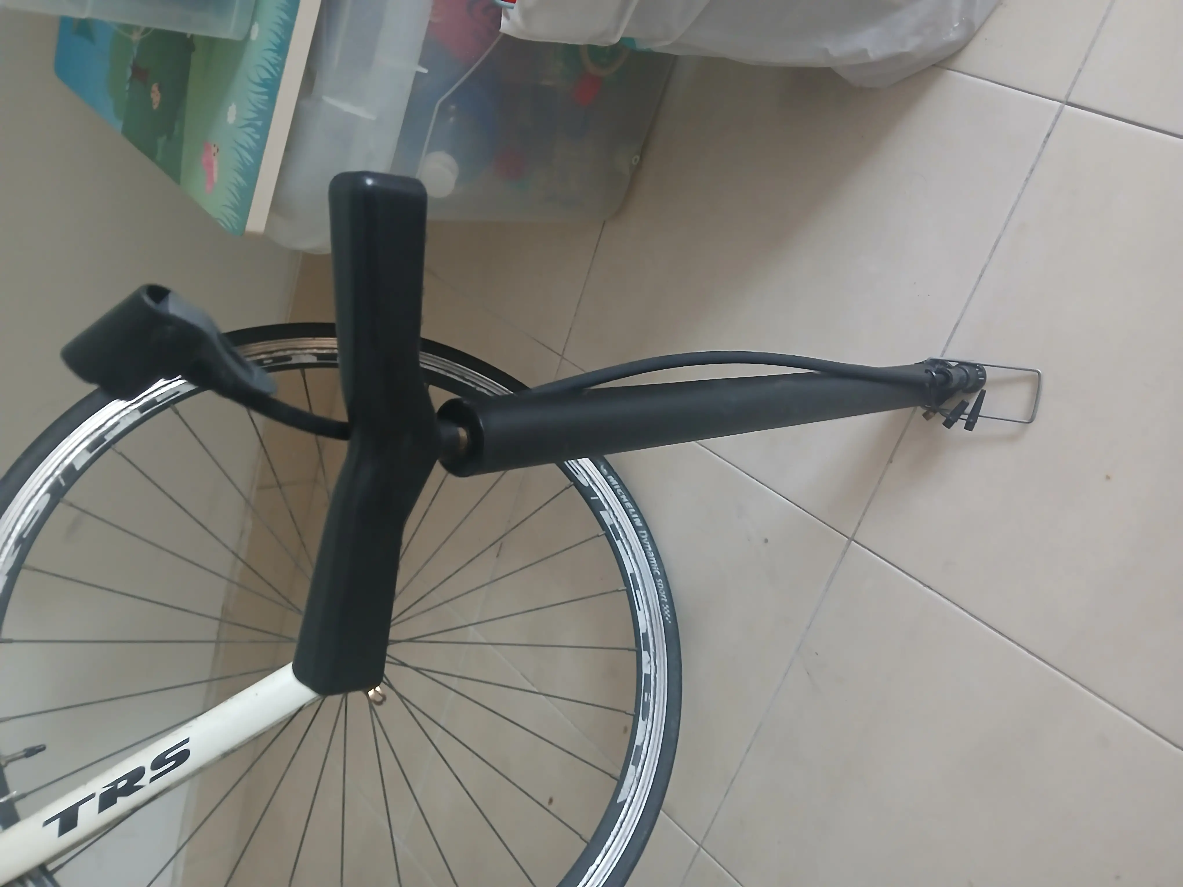 TRS Road Bike second hand (pump & lock included)