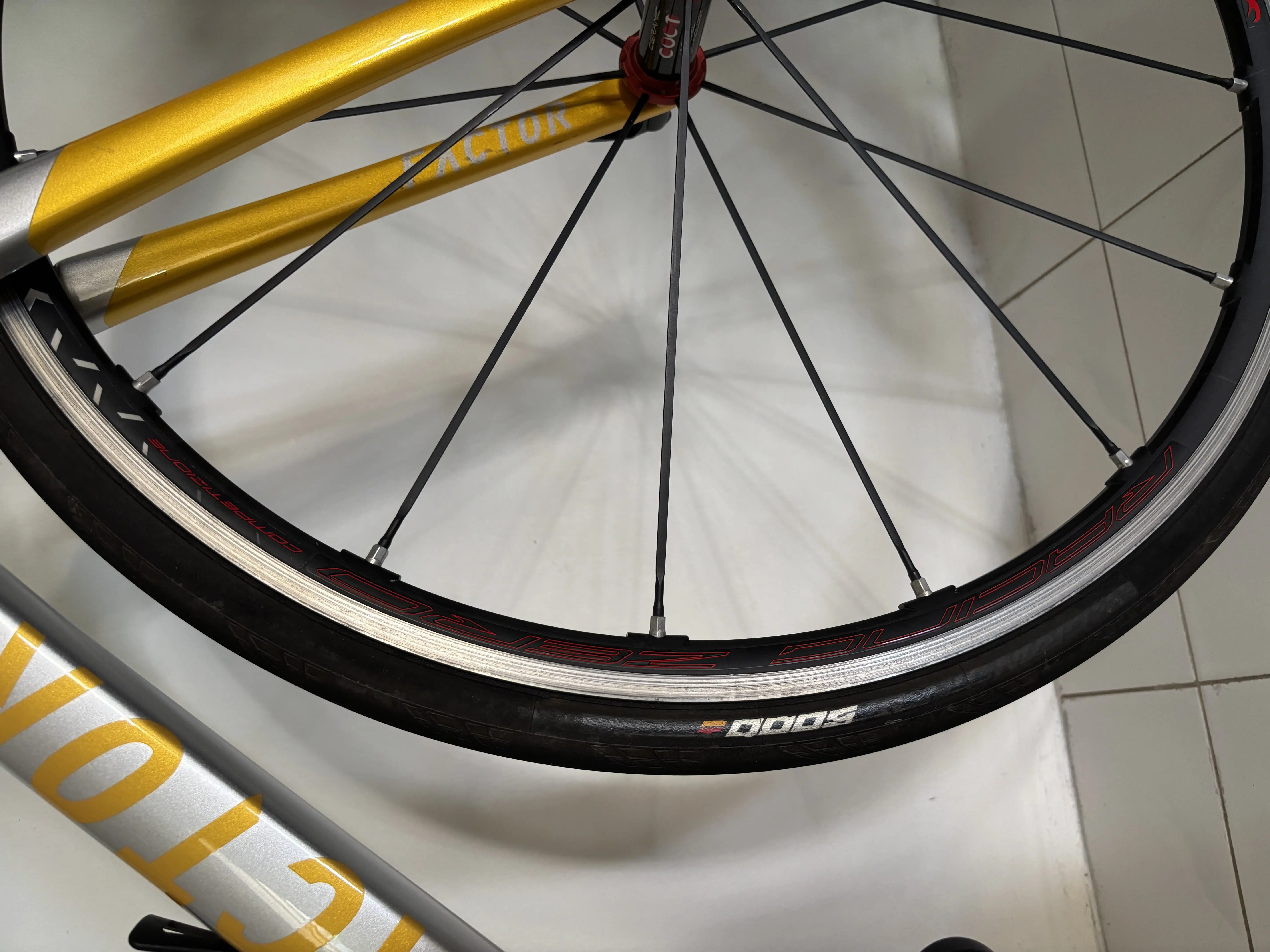 Factor O2 Carbon Road Bike – Size 52