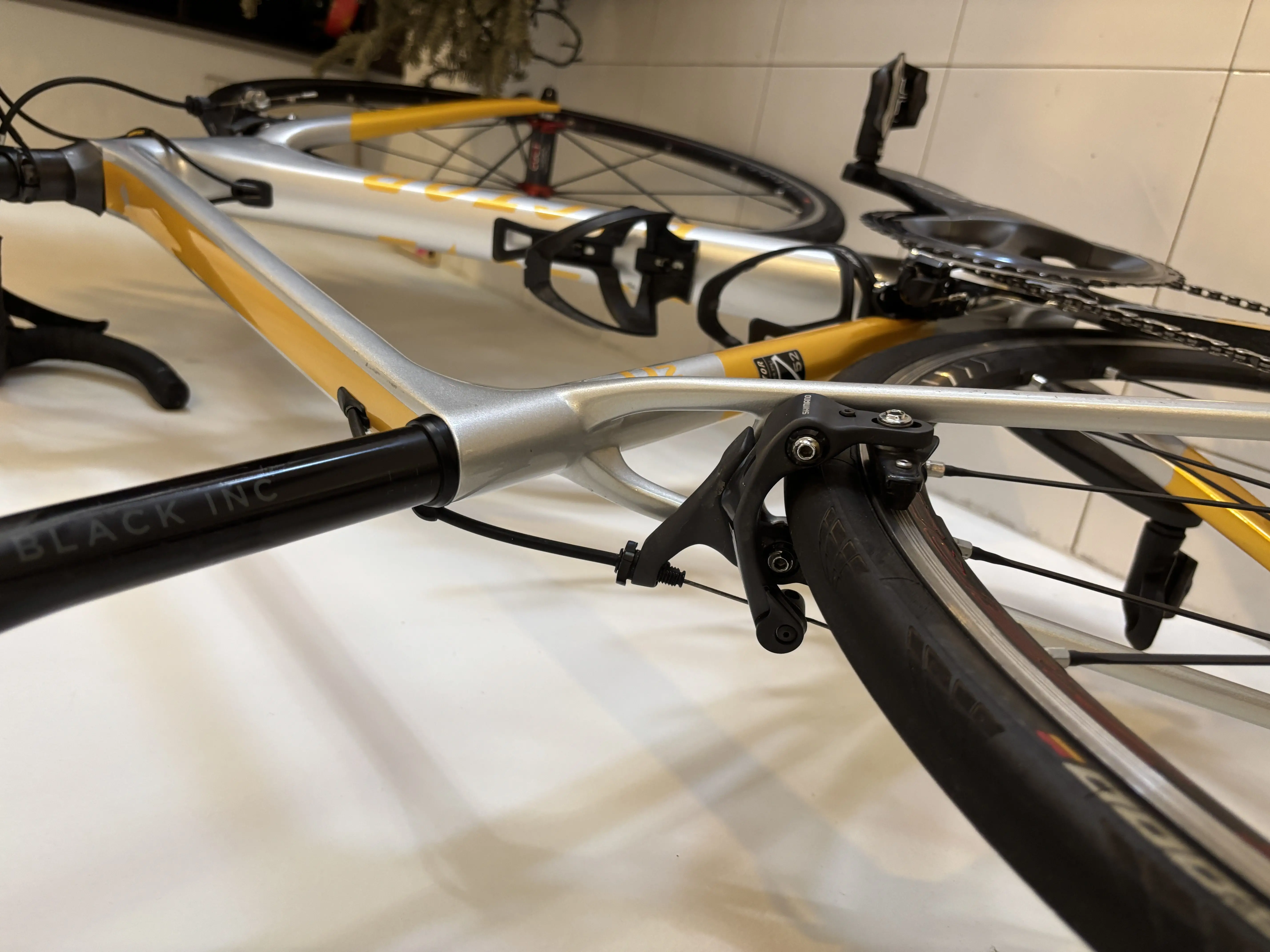 Factor O2 Carbon Road Bike – Size 52