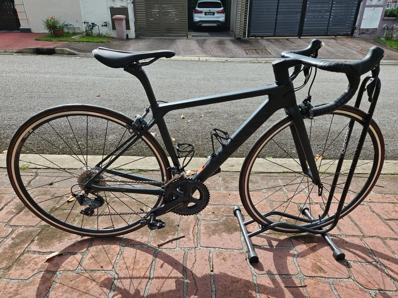 Canyon Ultimate CF SL 8 looking for new owner