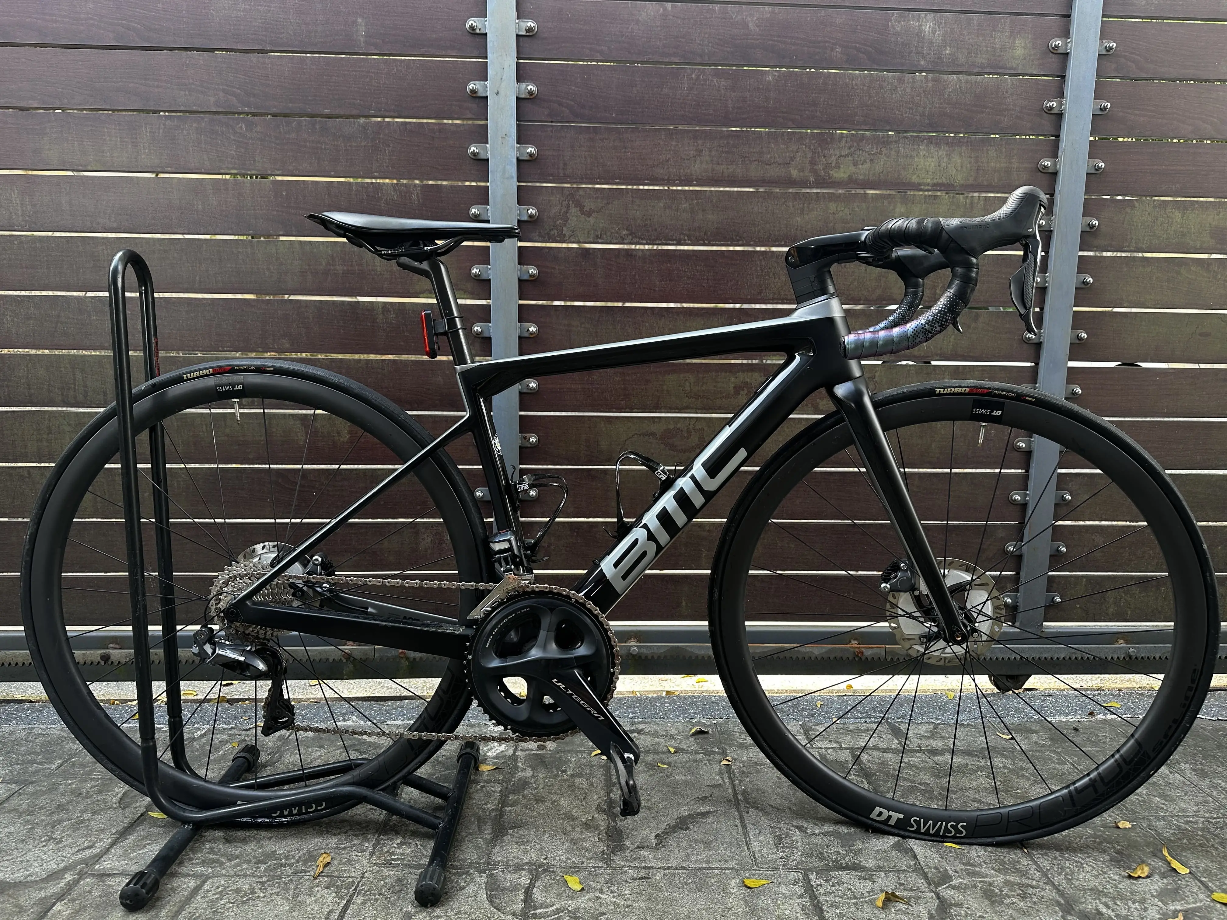 BMC SLR01 Teammachine Carbon Road Bike – Ultegra + DT Swiss Carbon