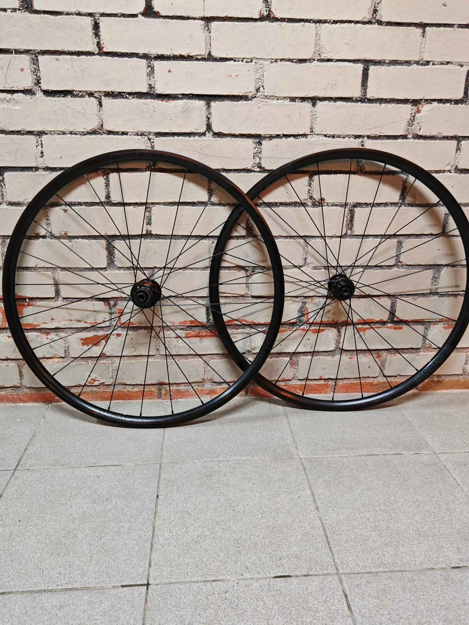 Bontrager Paradigm Disc Wheelset - Like New !!!