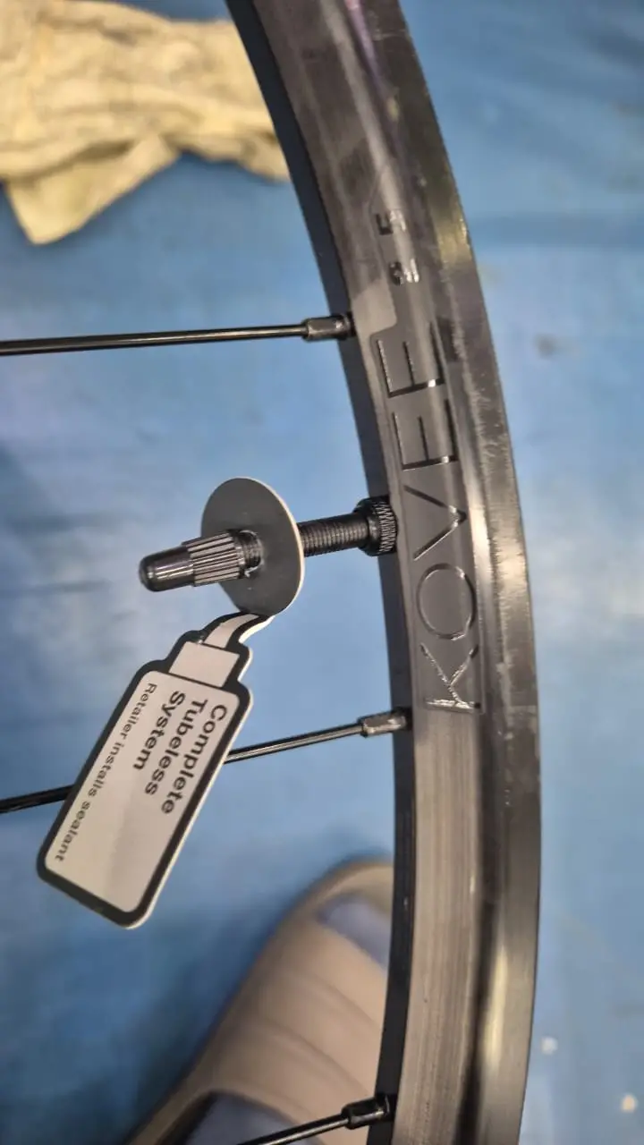 Bontrager Kovee Comp 25 TLR Boost (29er) HG Shimano Bodyhub (Brand New !!!)