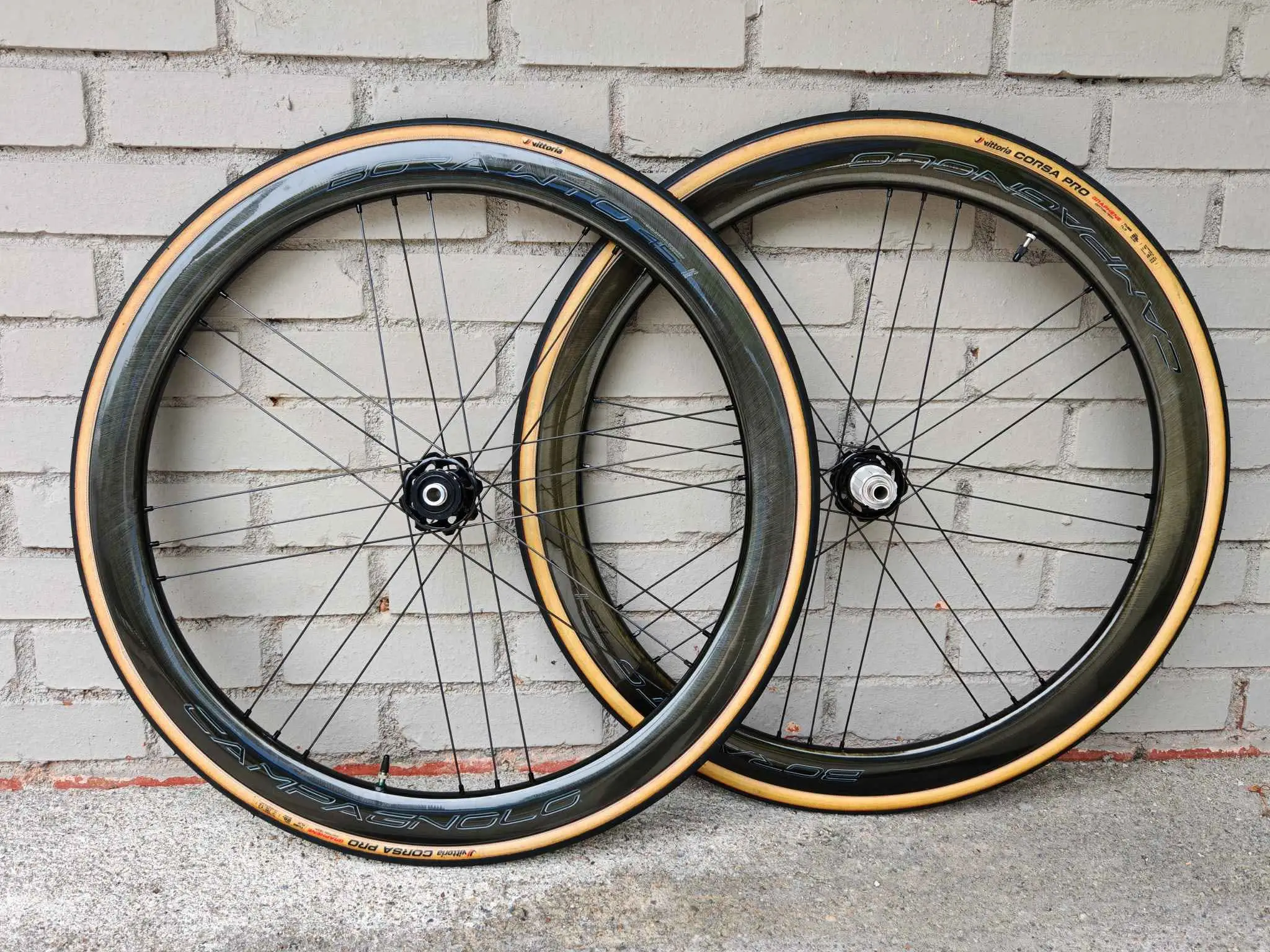 Campagnolo Bora WTO 45 (with Vittoria Corsa 28c tires) -DISC- (45mm) Clincher (Like New !!!)
