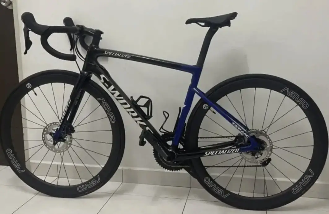 FOR SALE: S-Works Tarmac SL6 Quickstep Disc – The Wolfpack Edition (Size 52)