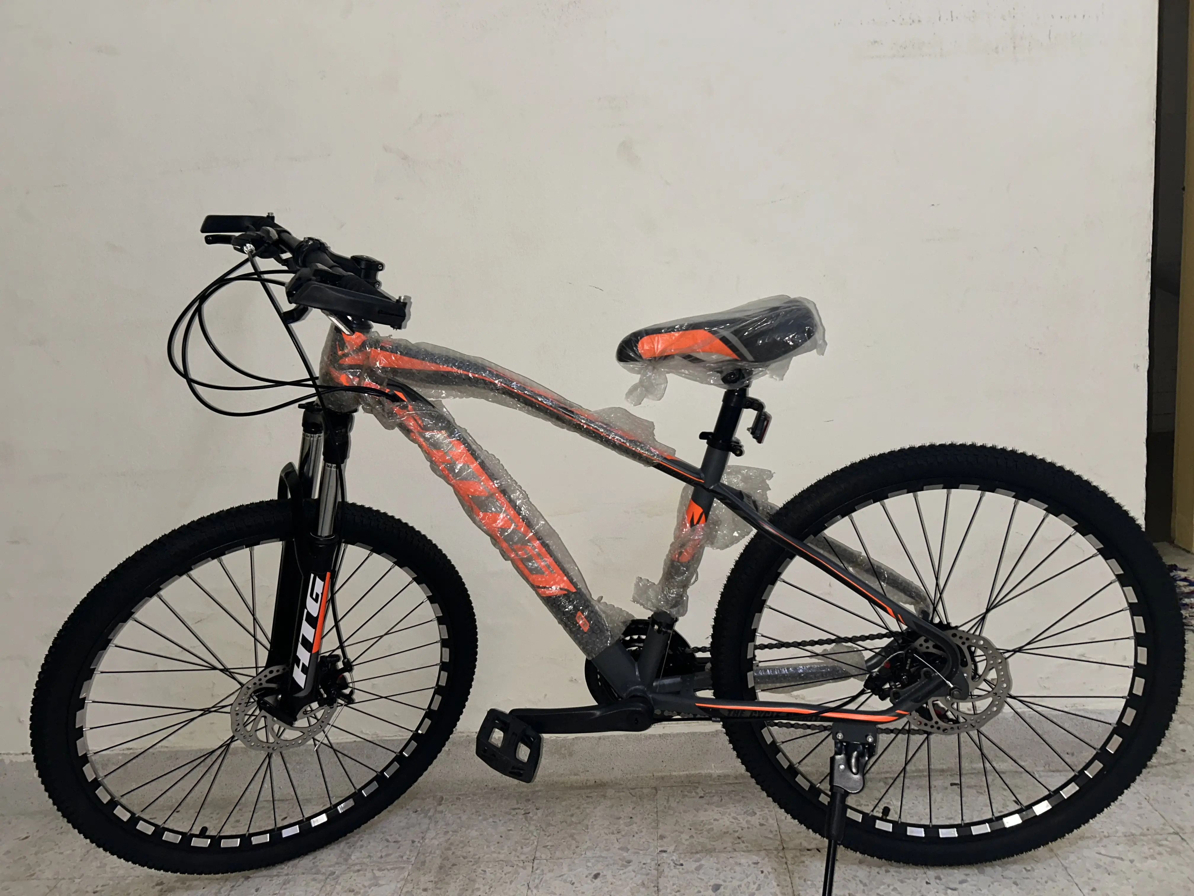MOUNTAIN BIKE 26 INCH 24 SPEED