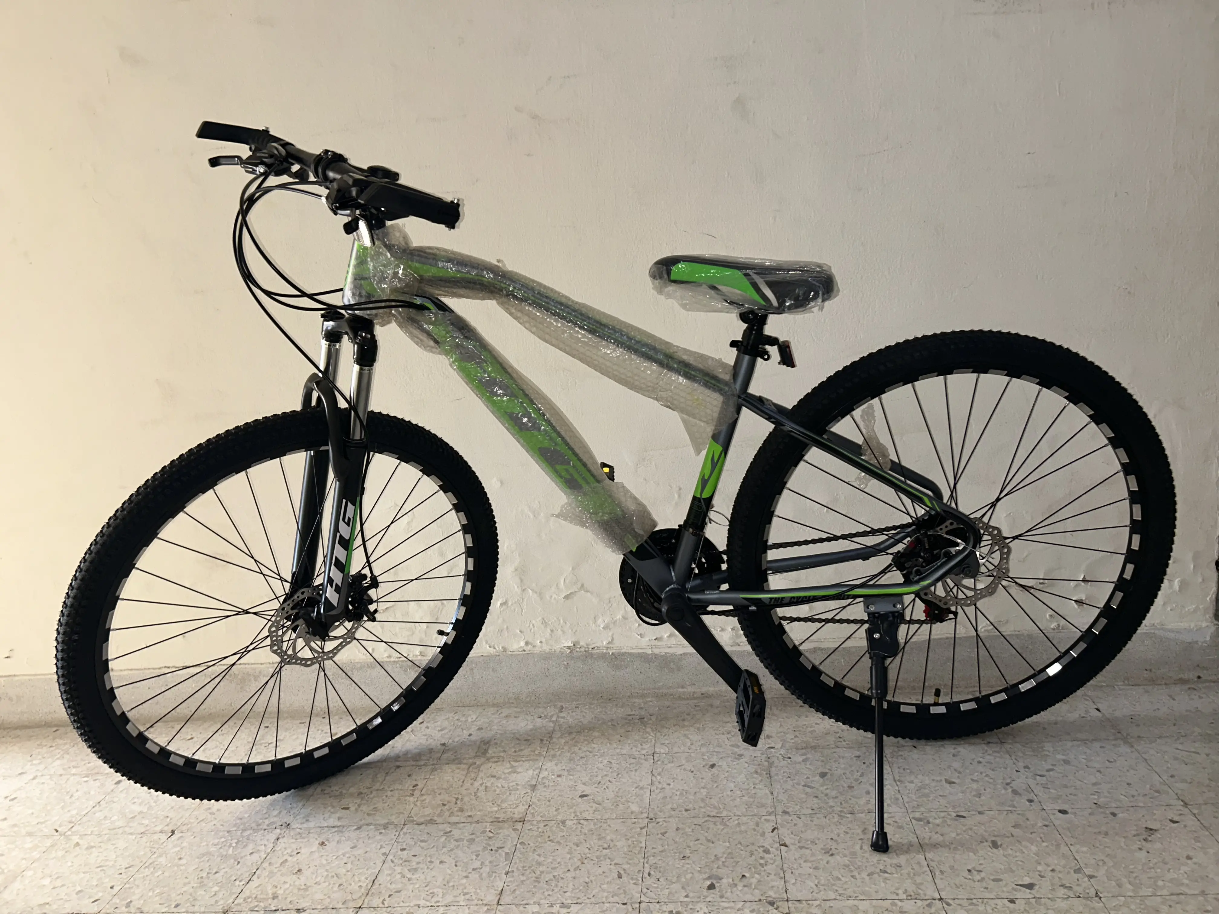 MOUNTAIN BIKE 29 INCH NEW