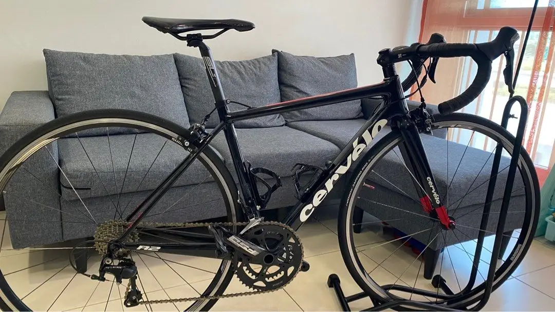 Cervelo R2 Carbon Road bike Shimano 105