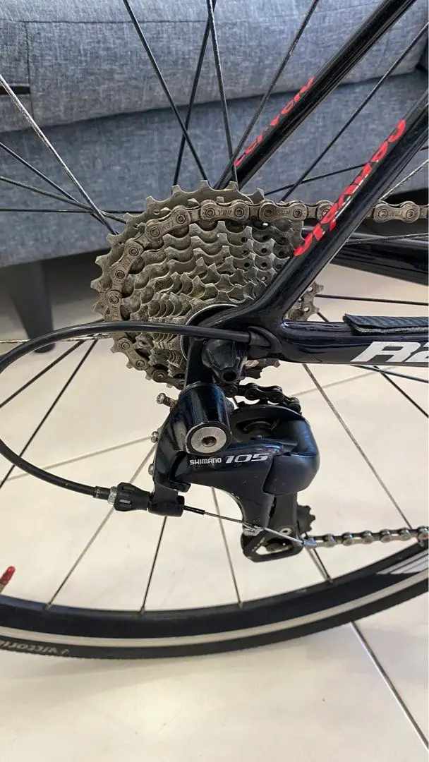 Cervelo R2 Carbon Road bike Shimano 105