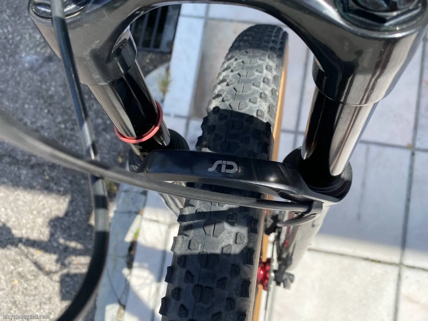 Rarely used Santa Cruz Highball MTB