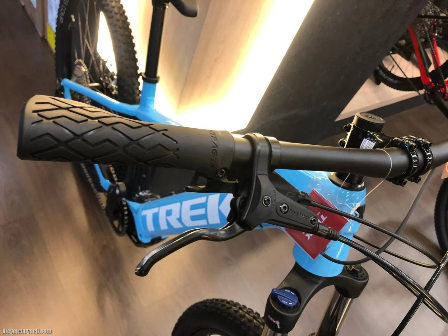 TREK POWERFLY 4 2022