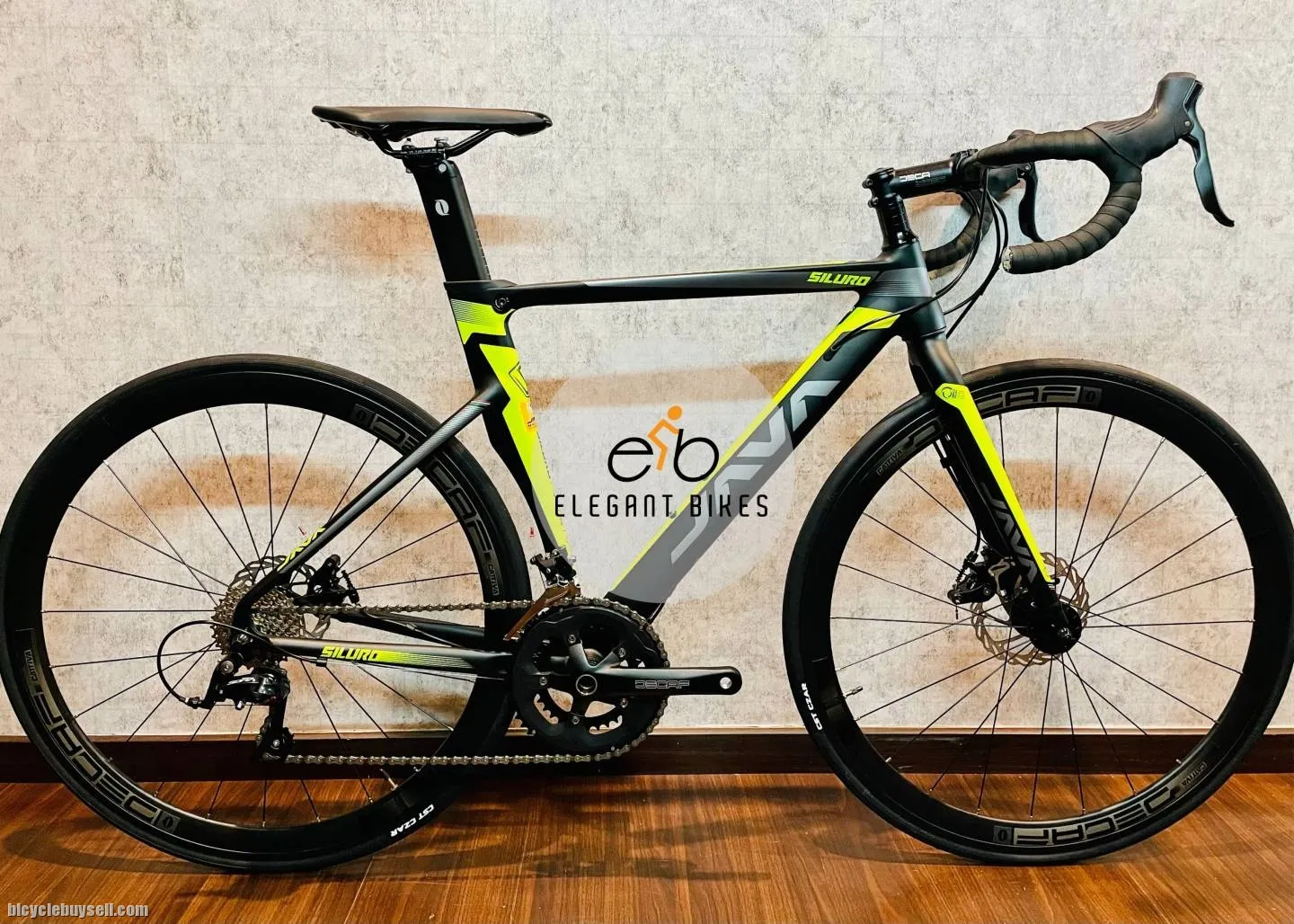 NEW SILURO DISC 18SP SHIMANO SORA AERO FRAME