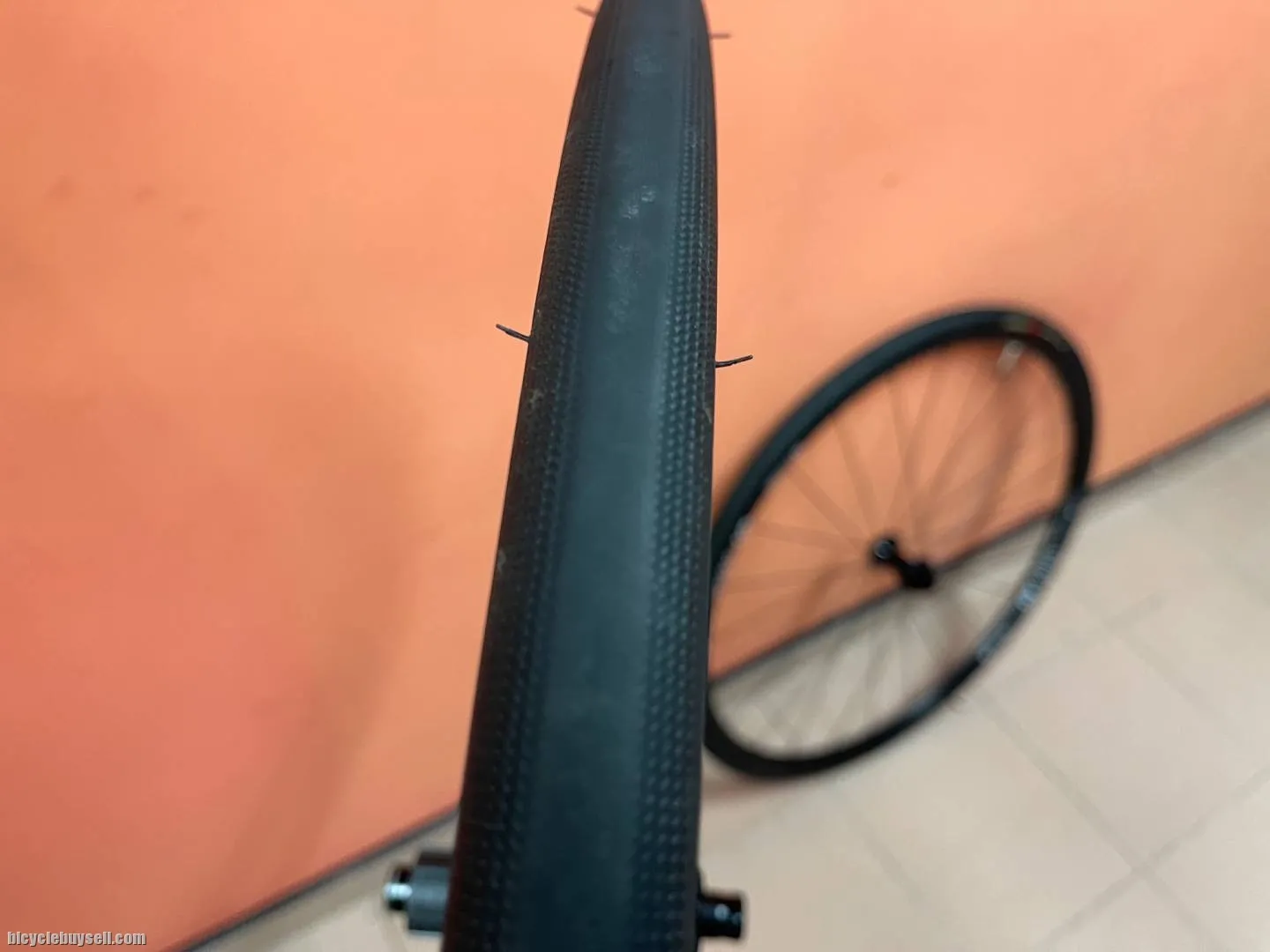 DT SWISS R470db Disc Wheelset with Specialized Turbo Pro Gripton tyre