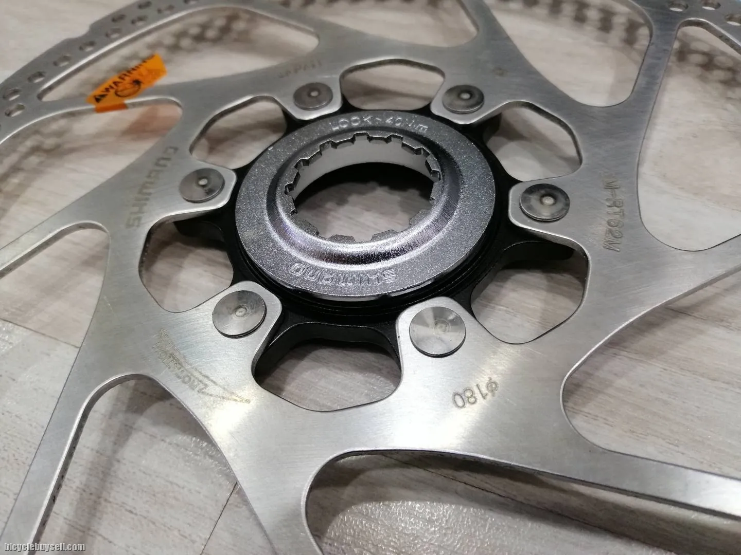 Shimano RT-62M Center Lock Rotor 180mm Set ( 1 Pair )