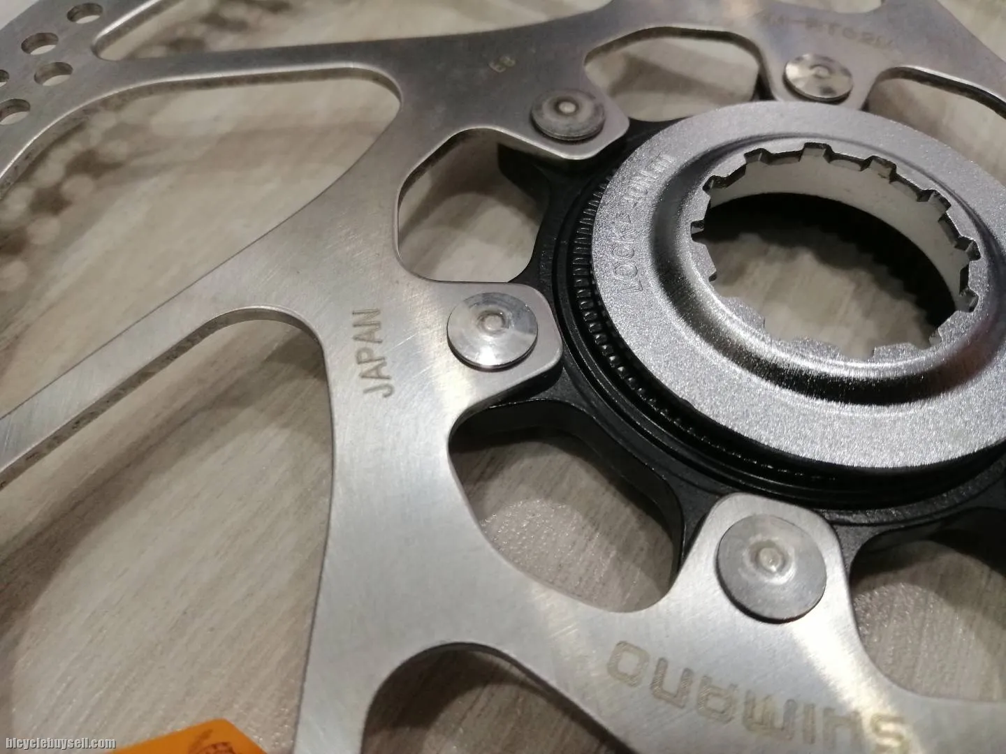 Shimano RT-62M Center Lock Rotor 180mm Set ( 1 Pair )