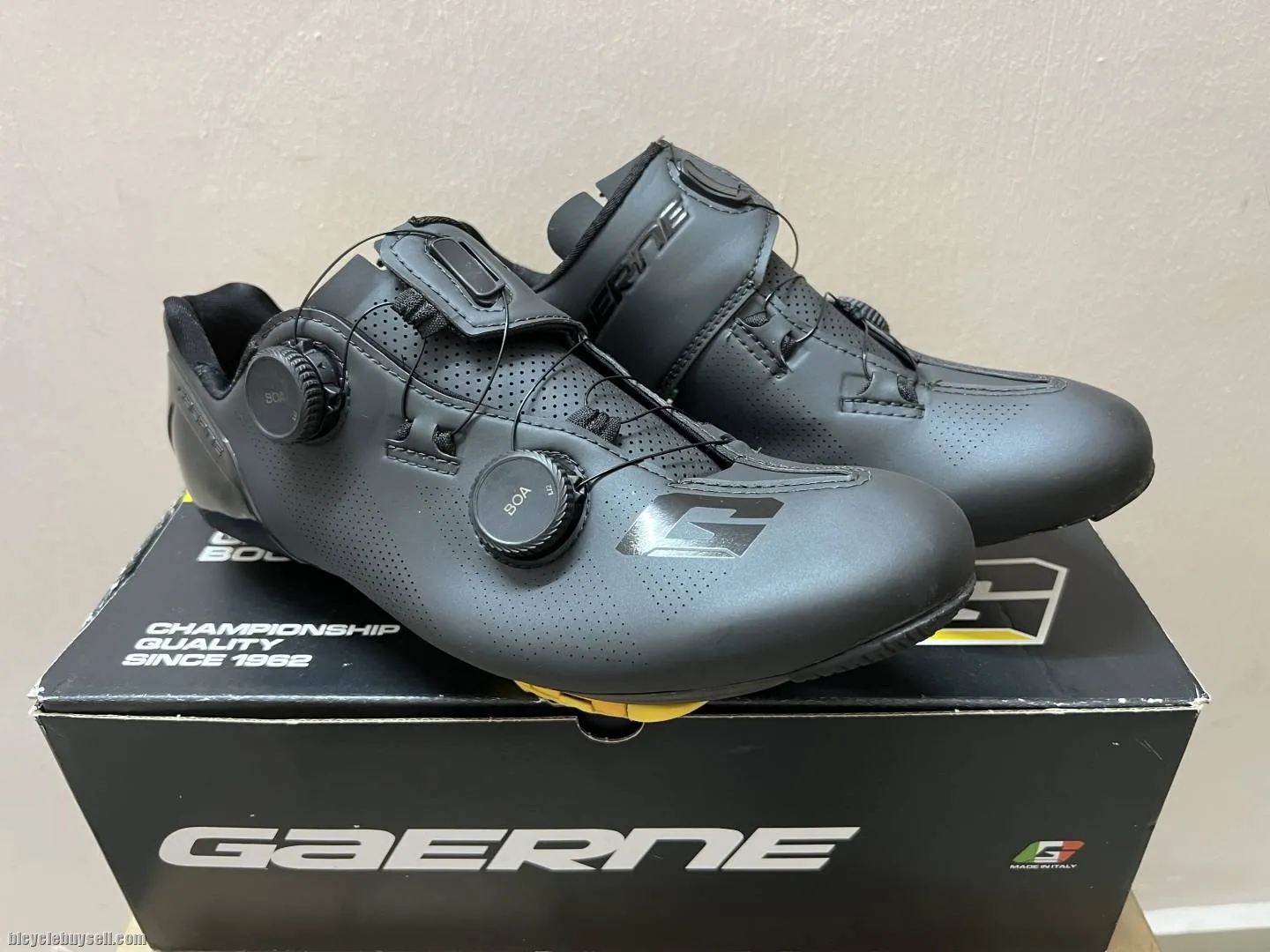 [SOLD!!] USED Gaerne Carbon G.STL Road Shoe - size 42.5