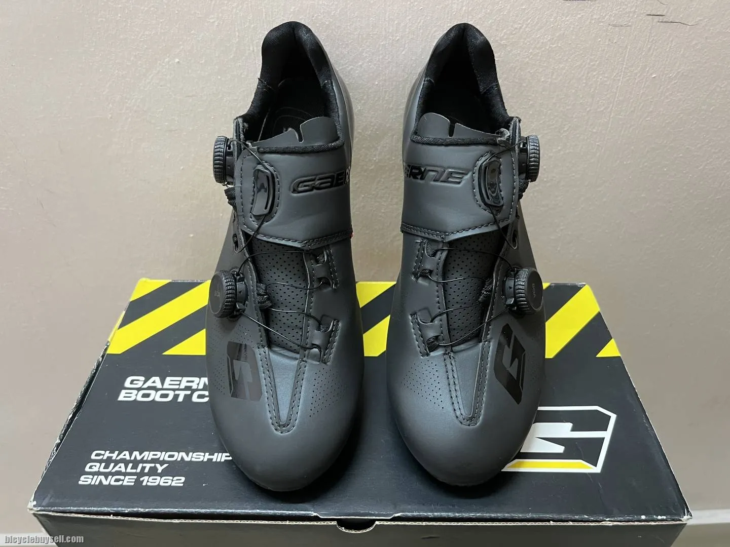 [SOLD!!] USED Gaerne Carbon G.STL Road Shoe - size 42.5