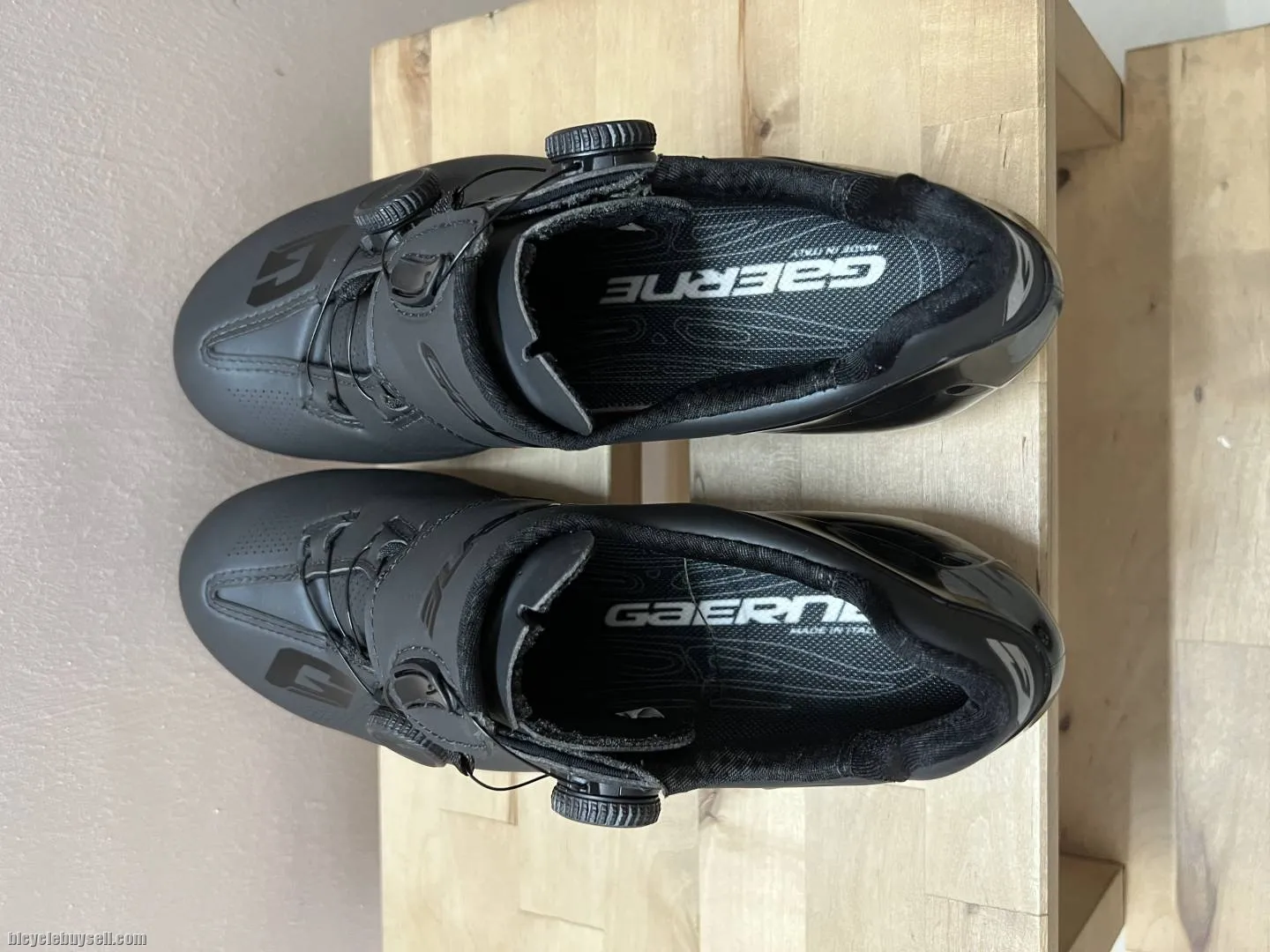 [SOLD!!] USED Gaerne Carbon G.STL Road Shoe - size 42.5