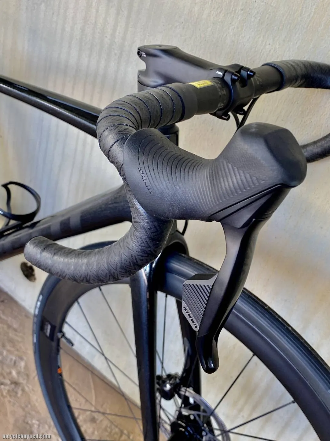 2022 GIANT TCR ADVANCED PRO 1 KOM - SRAM