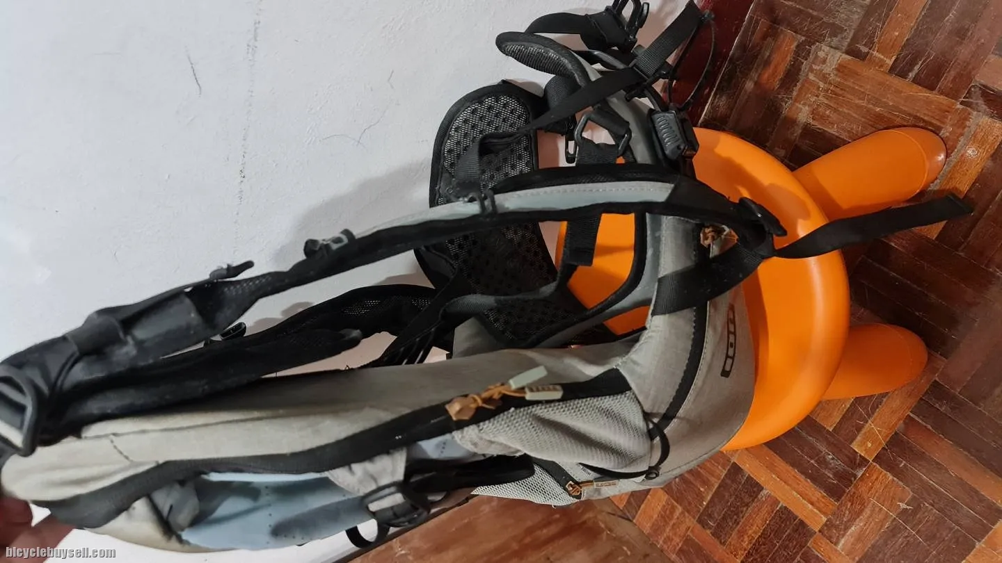 ION Transom 16 Backpack Grey