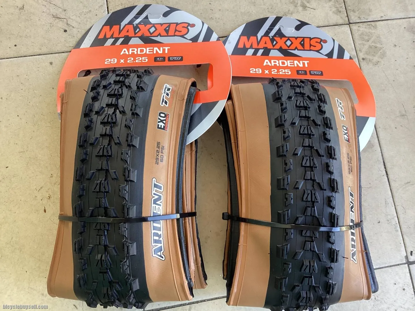 Maxxis Ardent 29x2.25 TANWall 1Set - EXO Protect-TubelessReady -- free courier