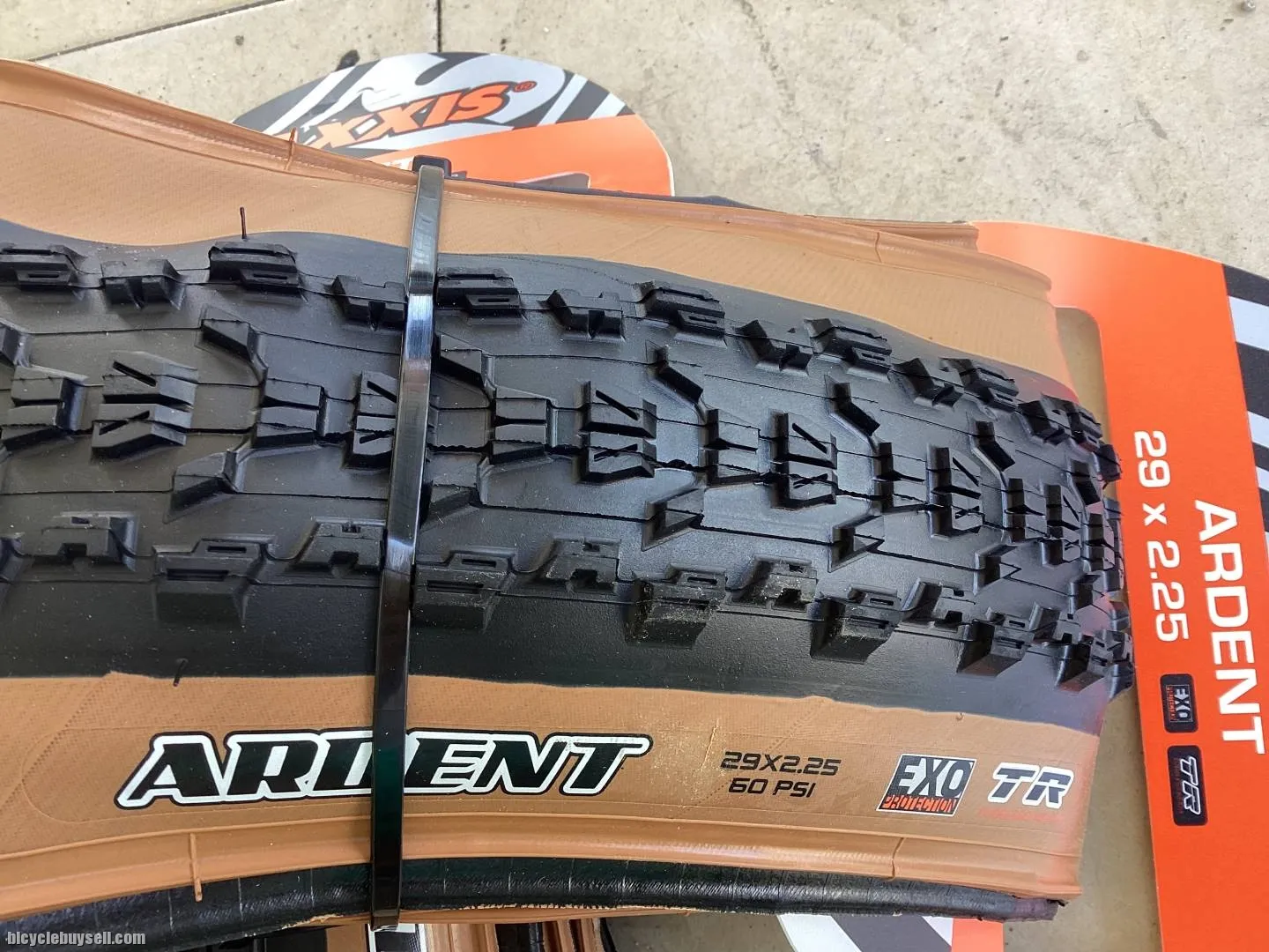 Maxxis Ardent 29x2.25 TANWall 1Set - EXO Protect-TubelessReady -- free courier