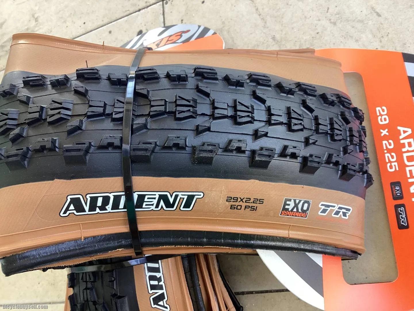 Maxxis Ardent 29x2.25 TANWall 1Set - EXO Protect-TubelessReady -- free courier