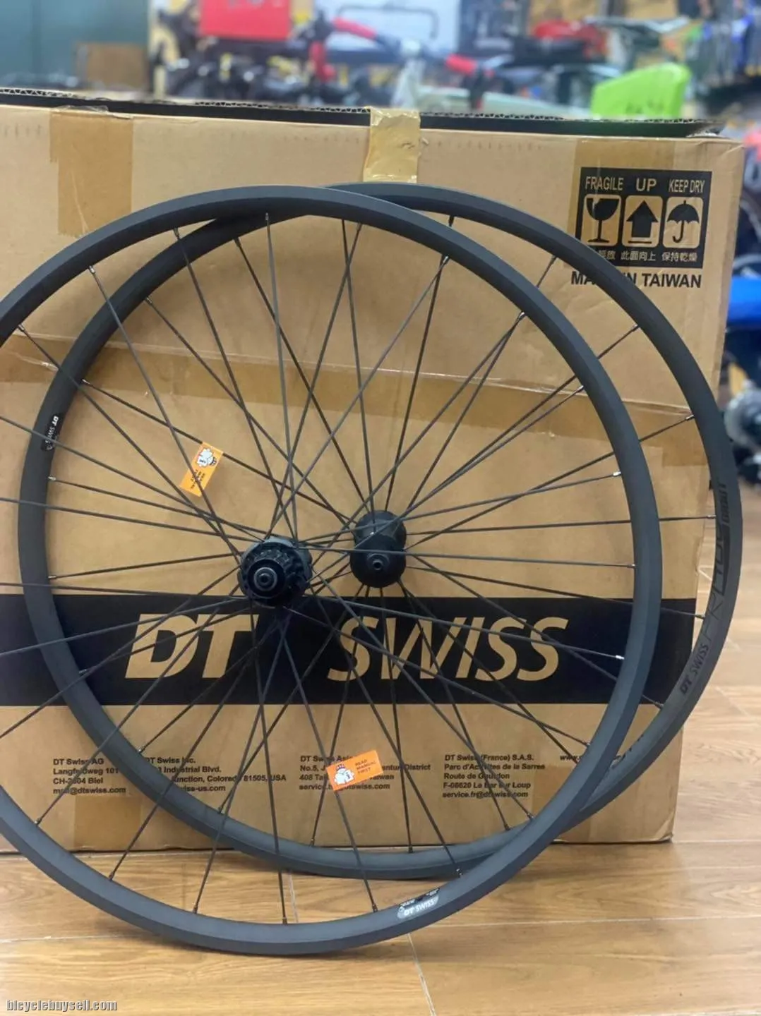 DT Swiss PR 1400 Dicut OXiC performance road wheel