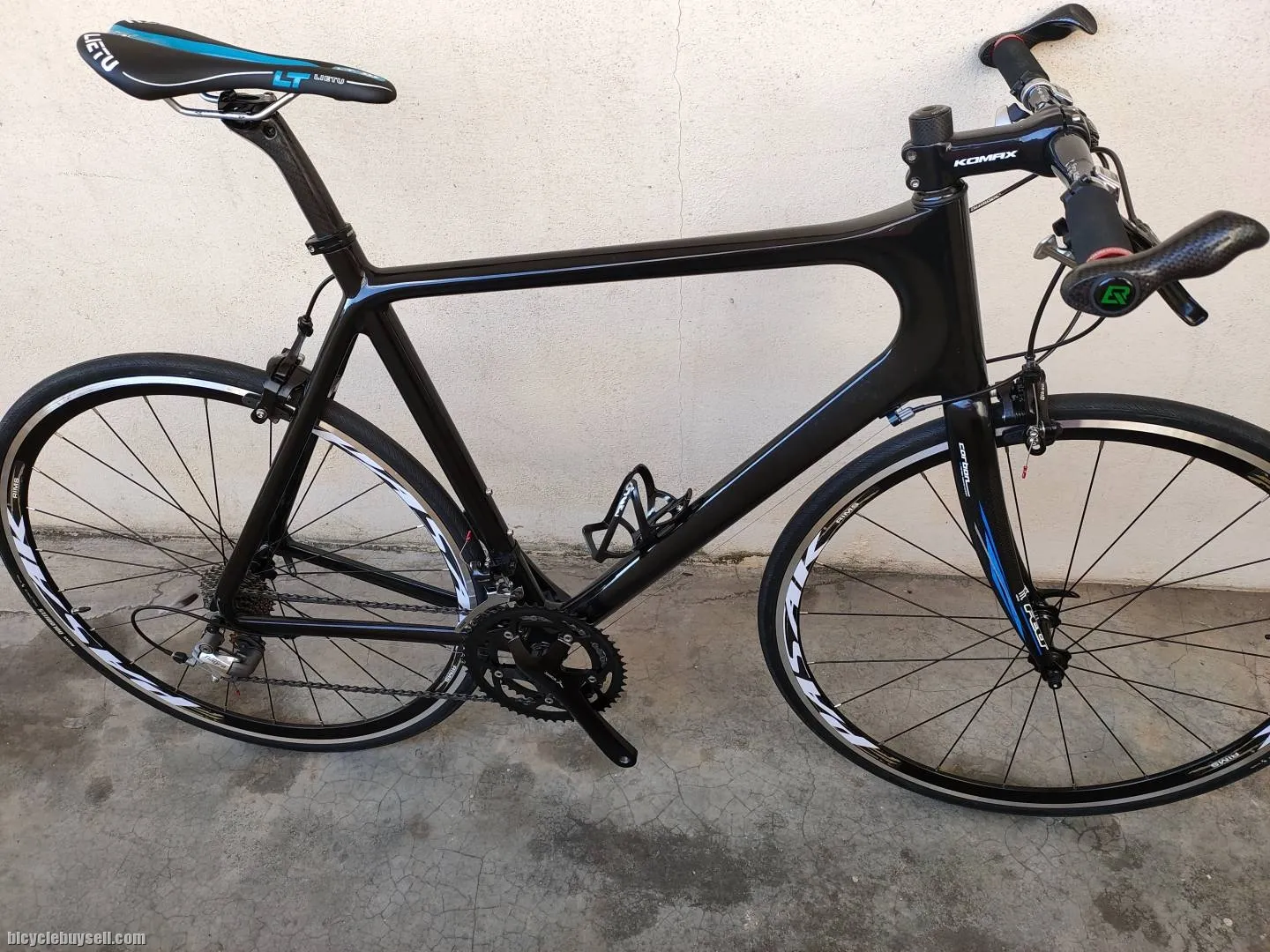 High Performance Hybrid Flatbar Road Bike 8kg 20speed