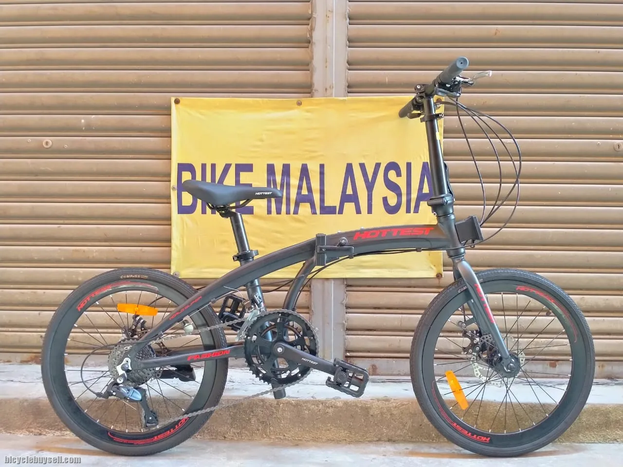 TRS HOTTEST 18 SPEED ALLOY FOLDING BIKE