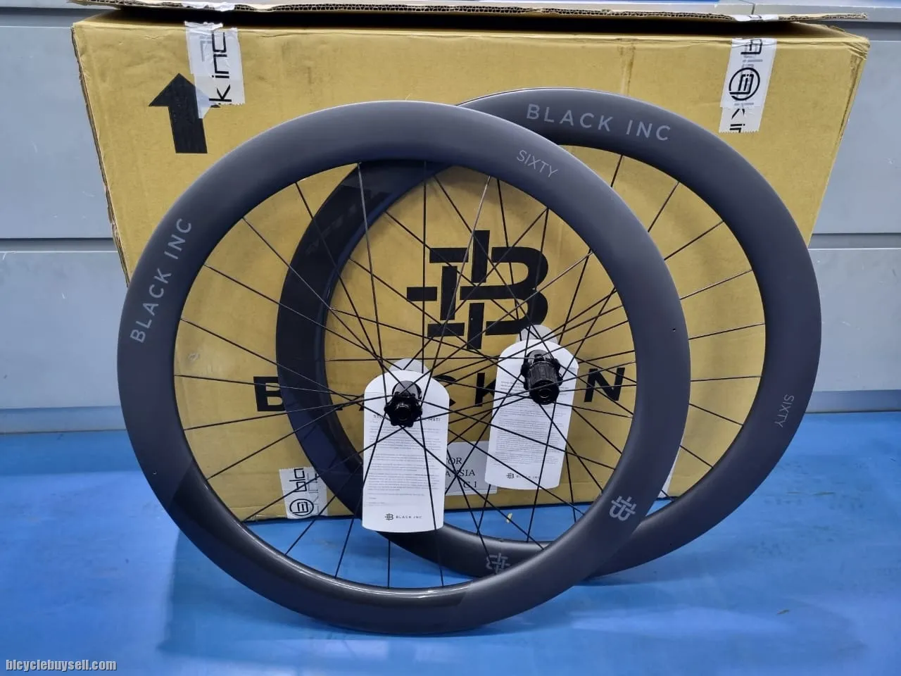 Black Inc SIXTY DB (Ceramic Speed) Clincher 60mm - (Brand New !!)