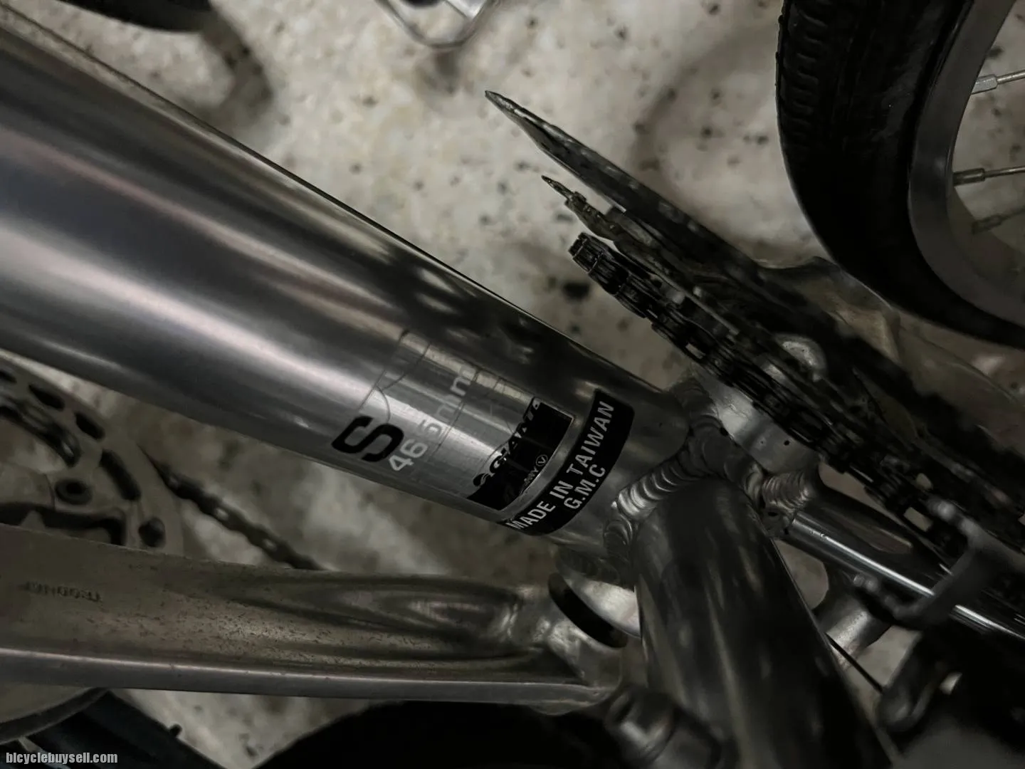 Giant R1 700c bike
