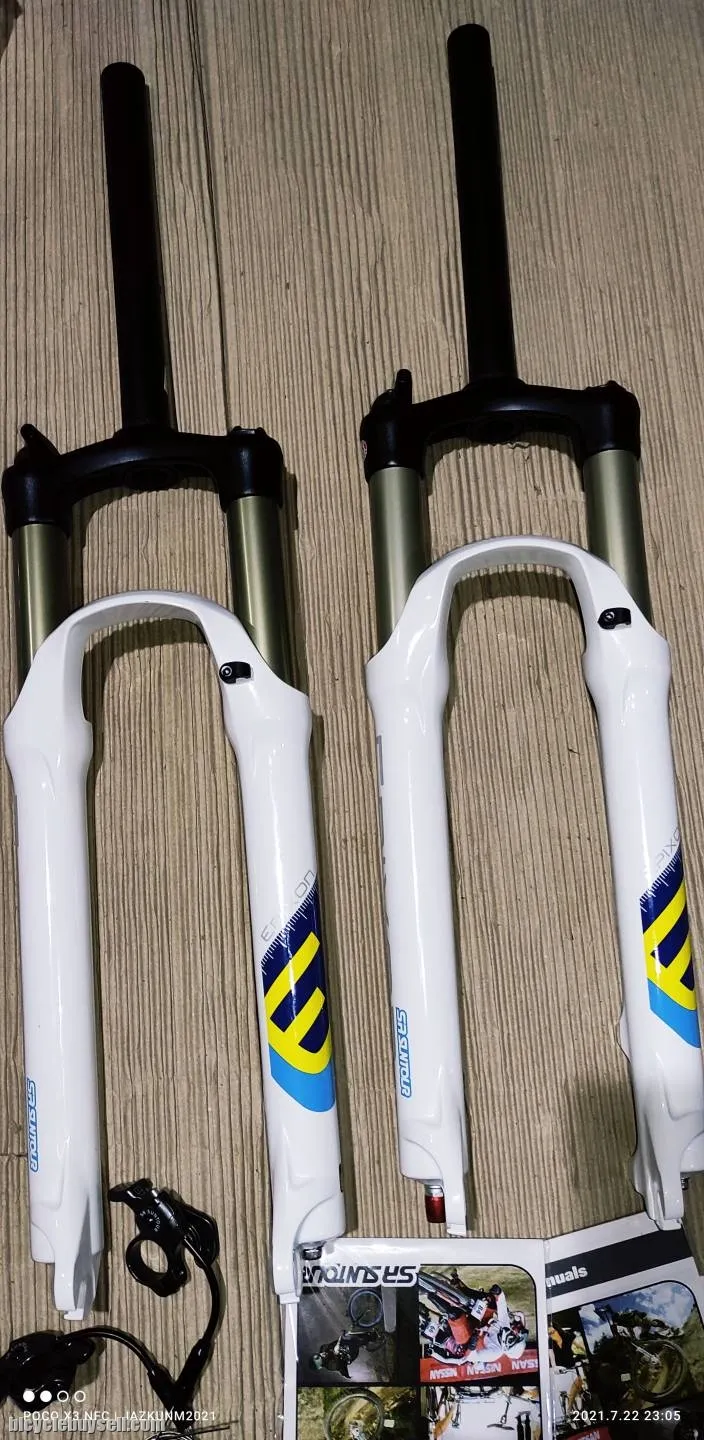 NOS Genuine SR Suntour Epixon 26 100mm Non Tapered, QR MTB Fork
