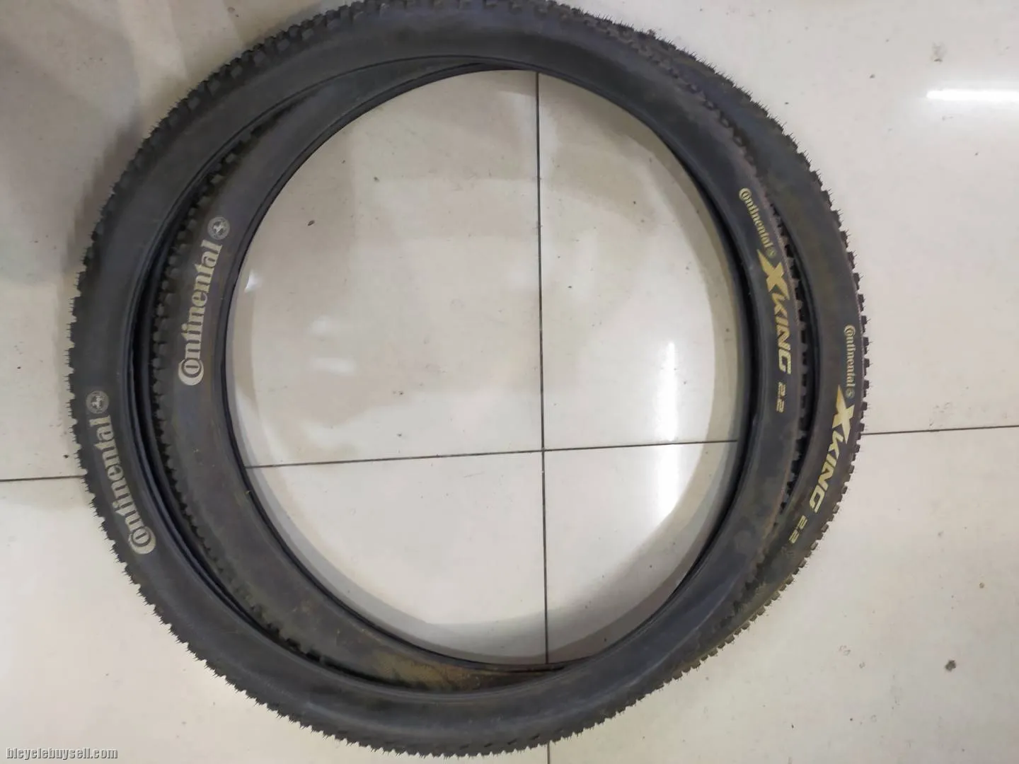 CONTINENTAL X-KING 26X2.2 MTB TIRE 2PCS - 1 PAIR JUST USE ONE RIDE, STUDS ALL STILL THICK LIKE NEW