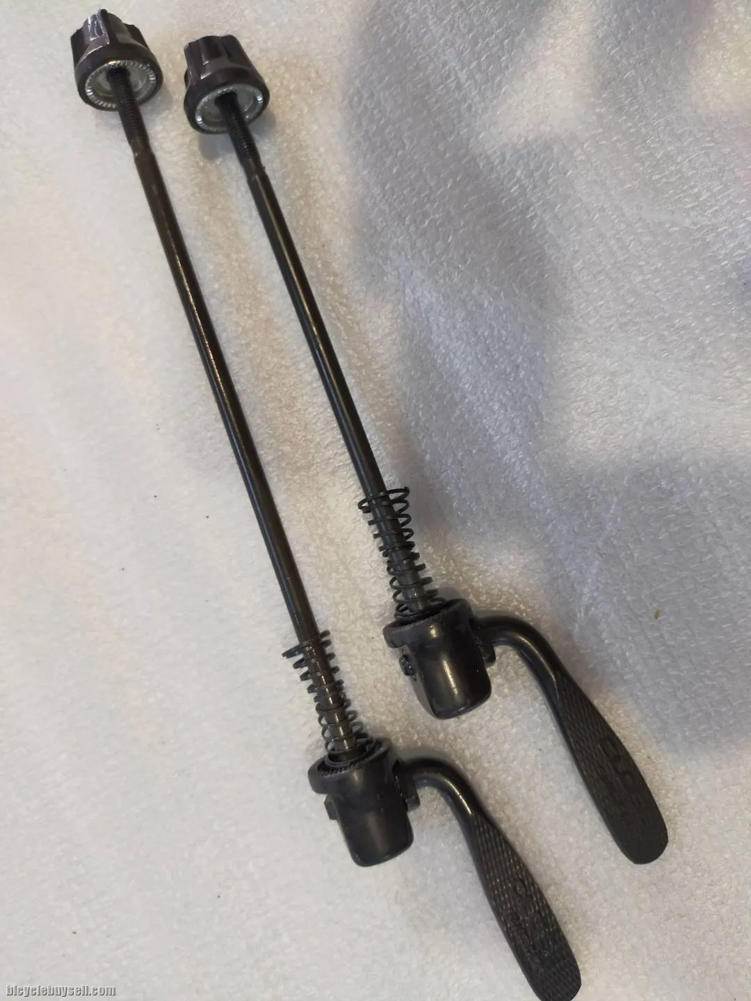 SHIMANO ORIGINAL QUICK RELEASE PAIR (FRONT + REAR) TAKEN OUT FROM 2 DAYS OLD NEW BIKE