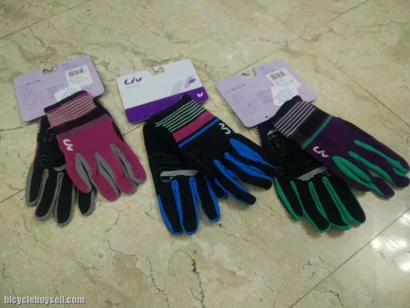 LIV by Giant Full Finger Sport 1 Series Cycling Gloves for Women