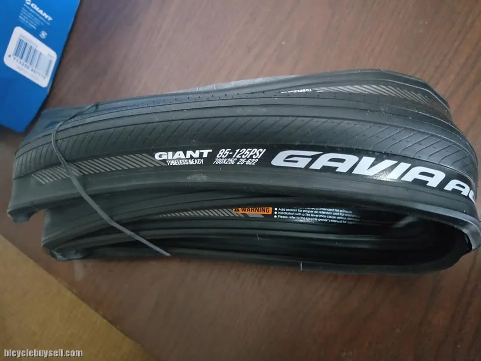 Giant GAVIA AC1 Tubeless Ready Tire 700 x 25C
