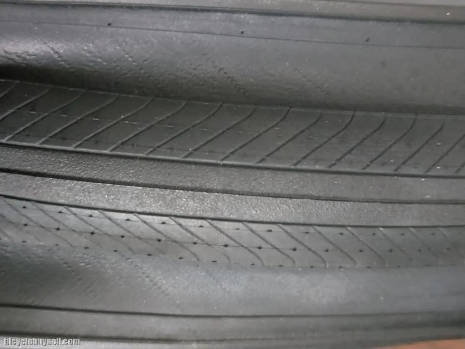 Giant GAVIA AC1 Tubeless Ready Tire 700 x 25C