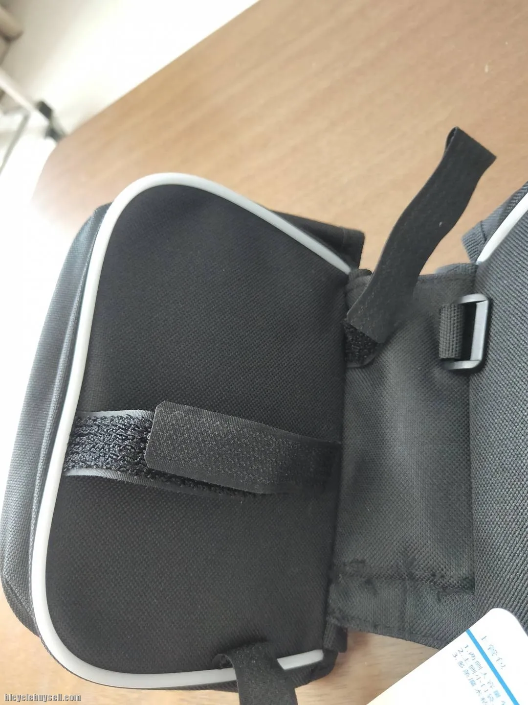 Giant Design1 Basic Pouch with two compartment flaps